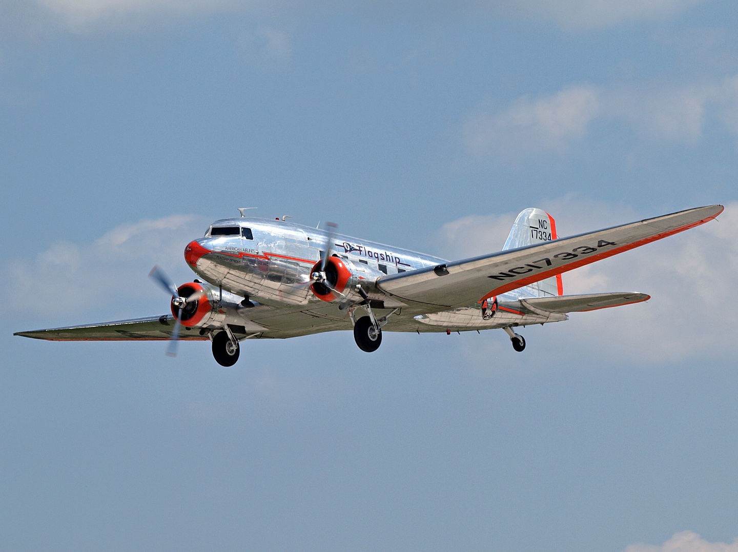 Douglas Dc-5 Wallpapers