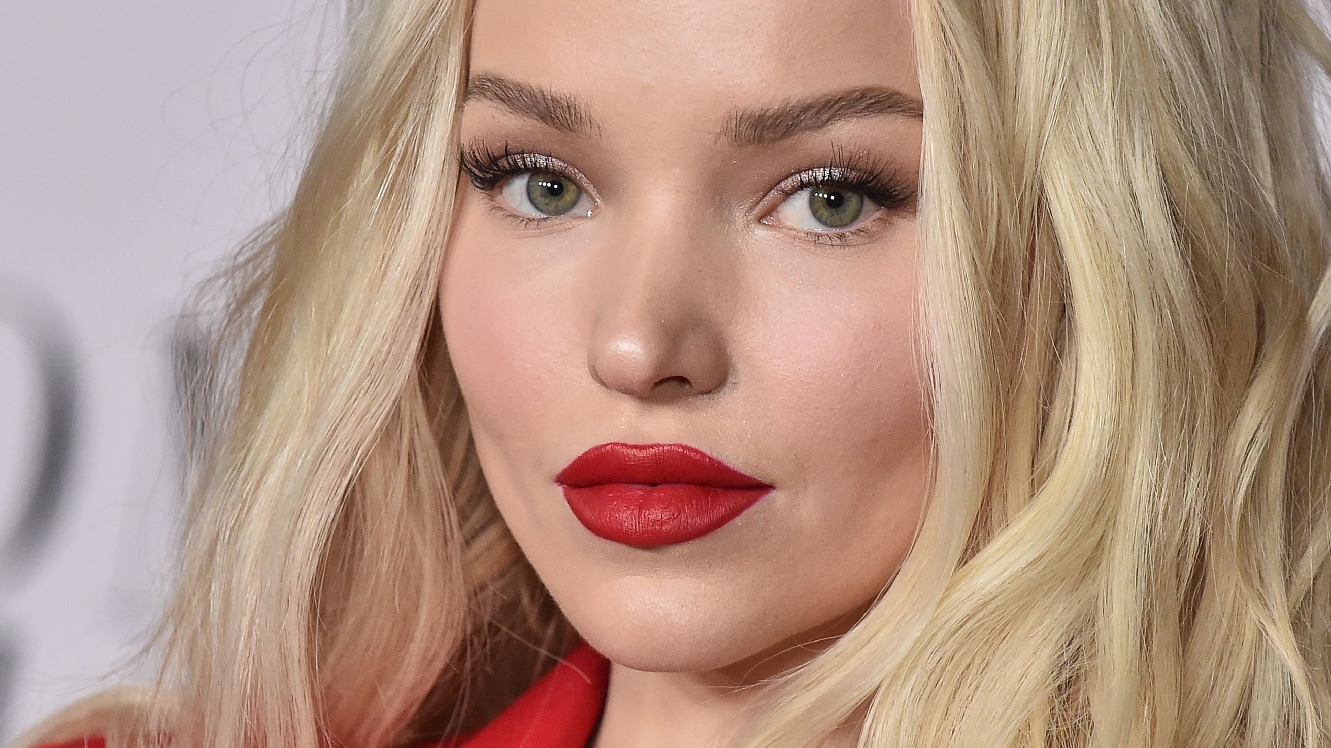 Dove Cameron 2020 Wallpapers