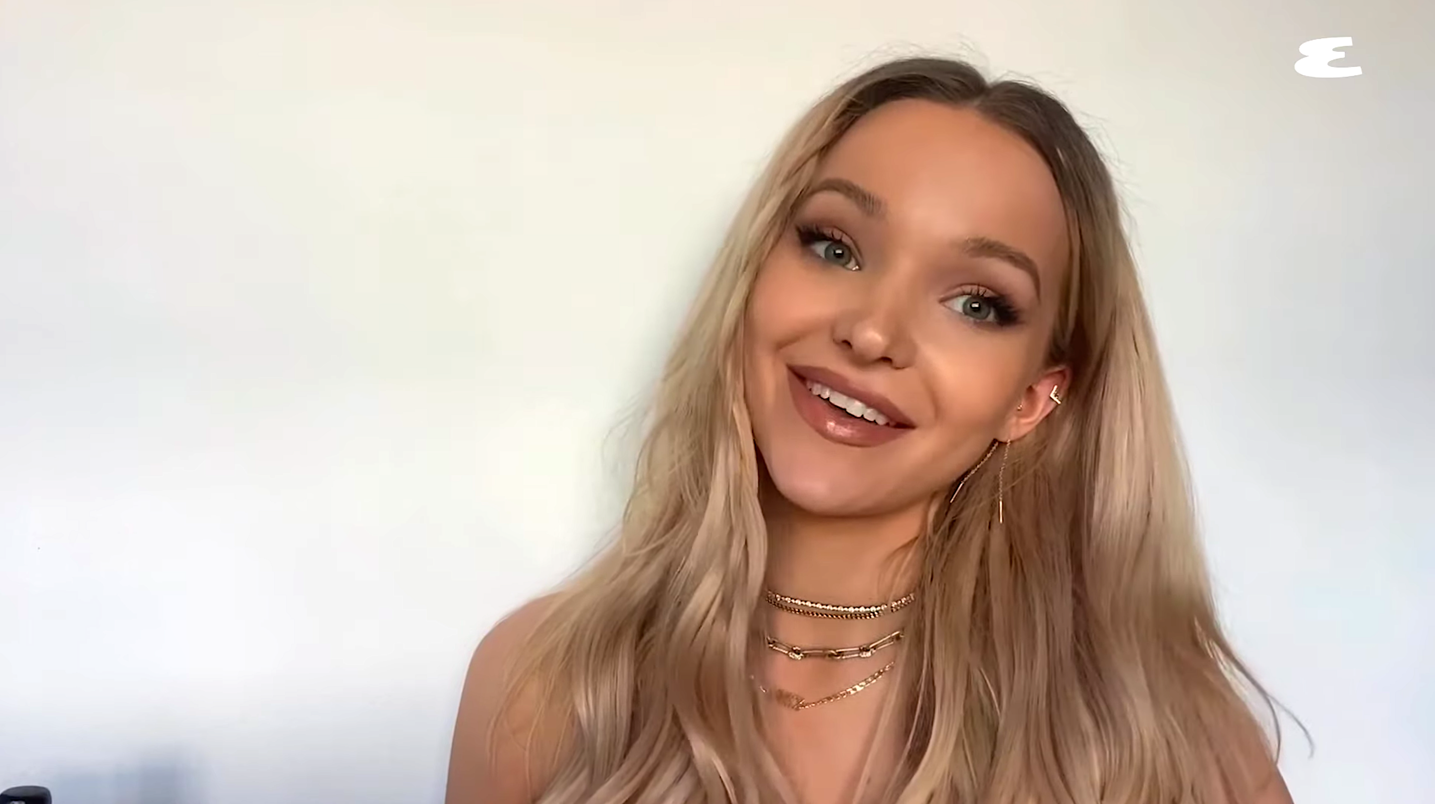 Dove Cameron 2020 Wallpapers