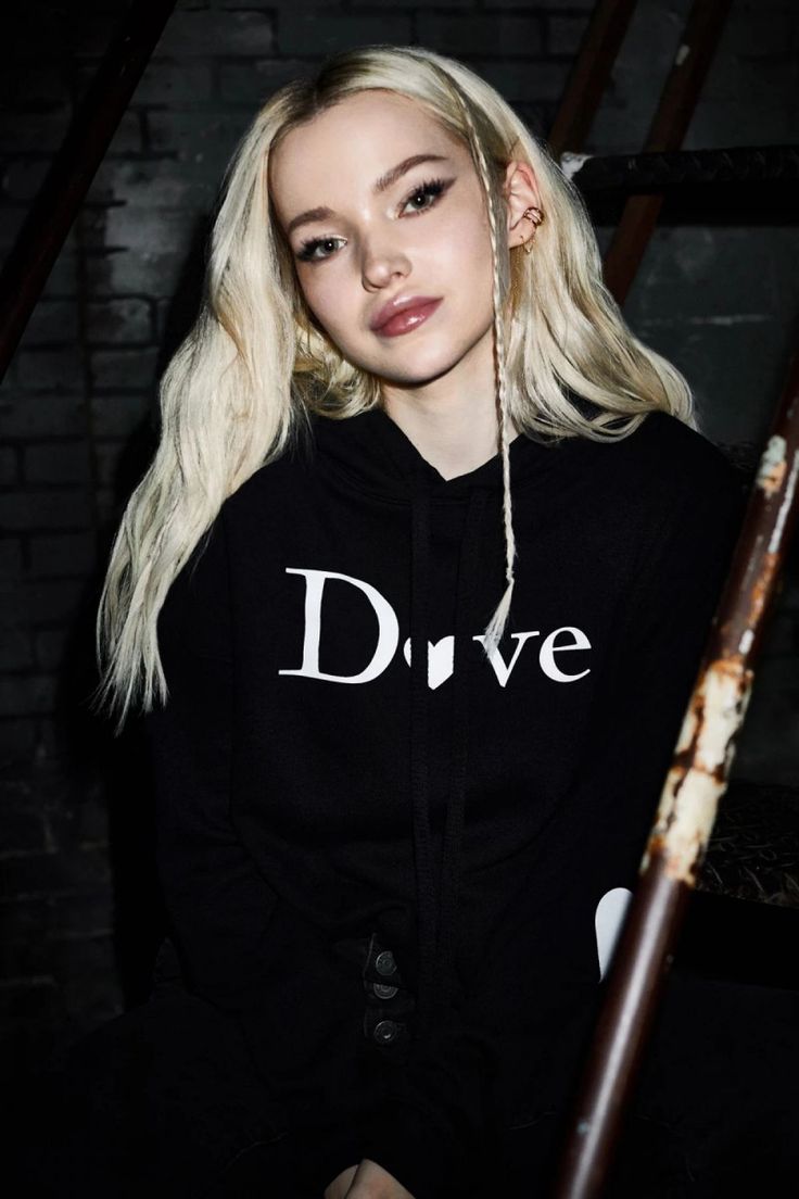 Dove Cameron 2020 Wallpapers