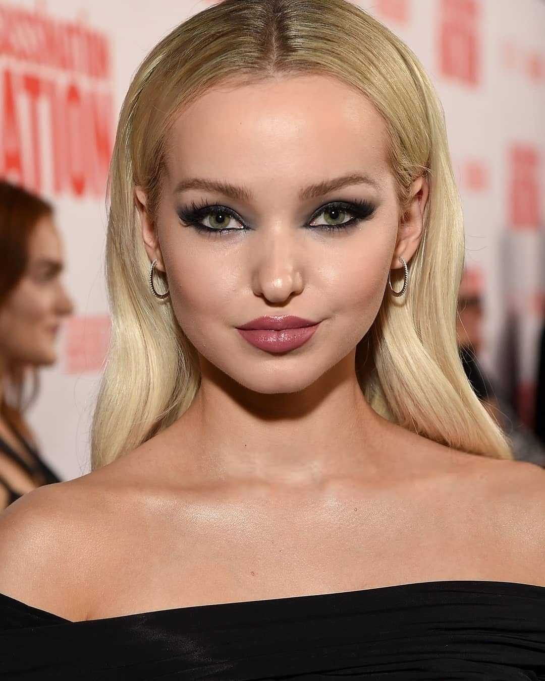 Dove Cameron Face Wallpapers