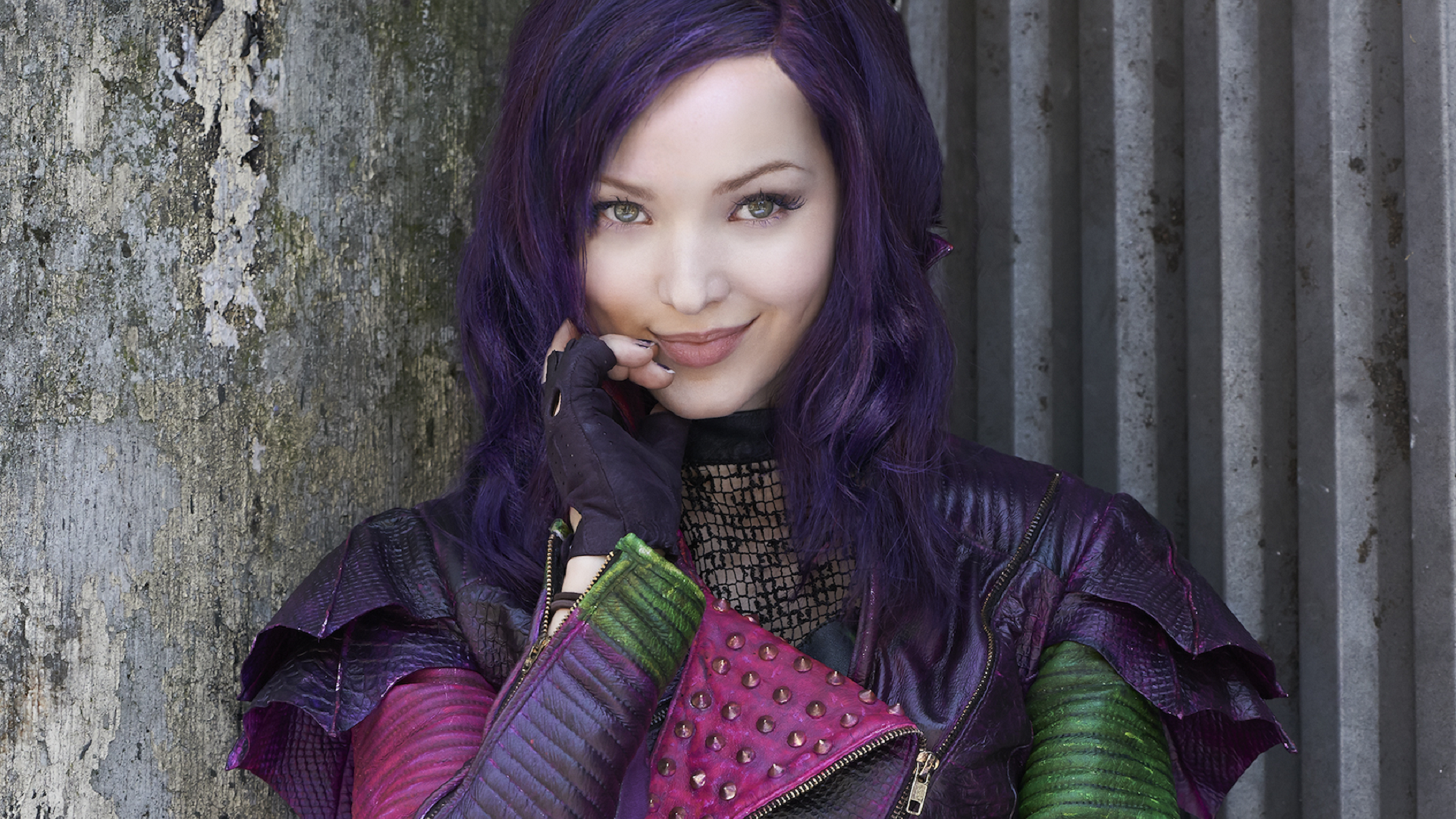 Dove Cameron Makeup Wallpapers