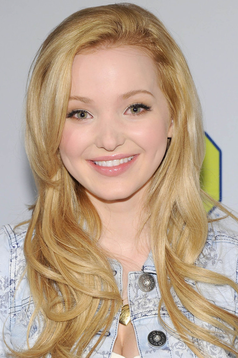 Dove Cameron Smile Wallpapers