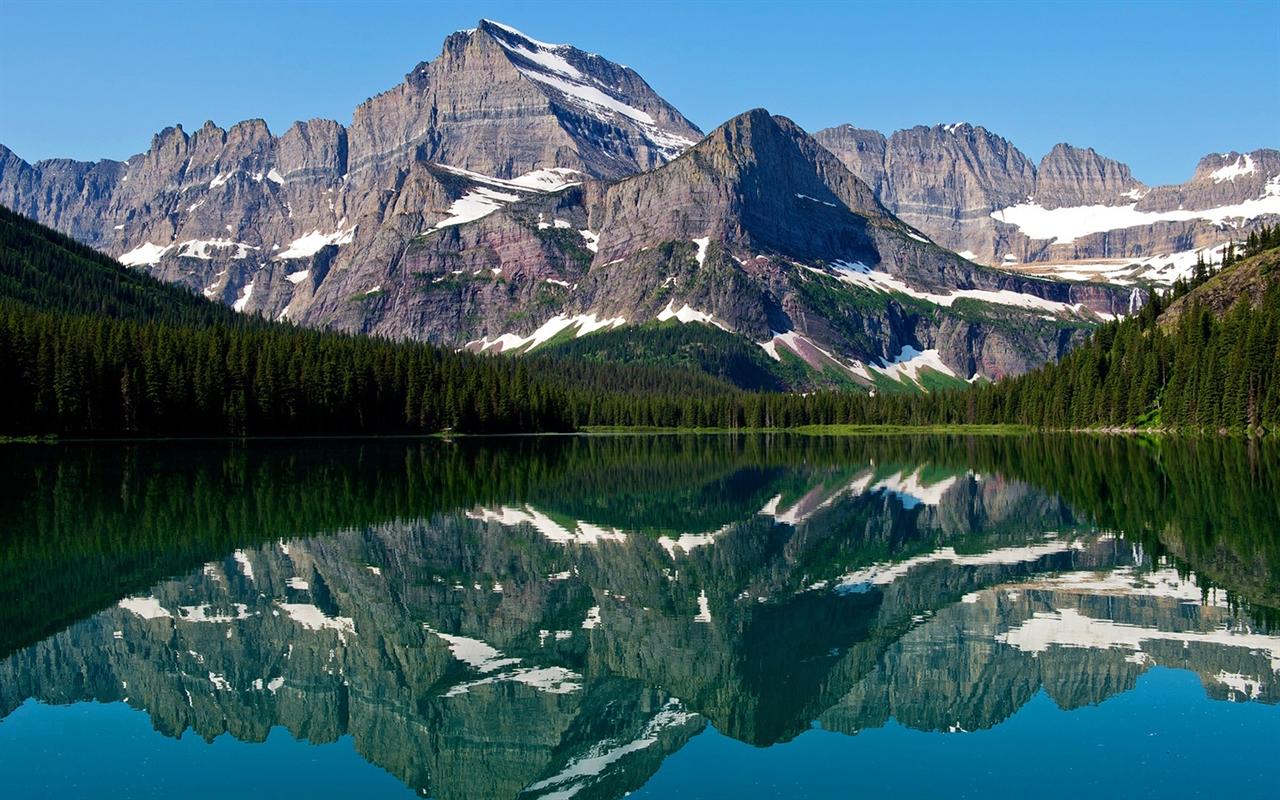 Dramatic Mountain Reflection Over Lake Wallpapers