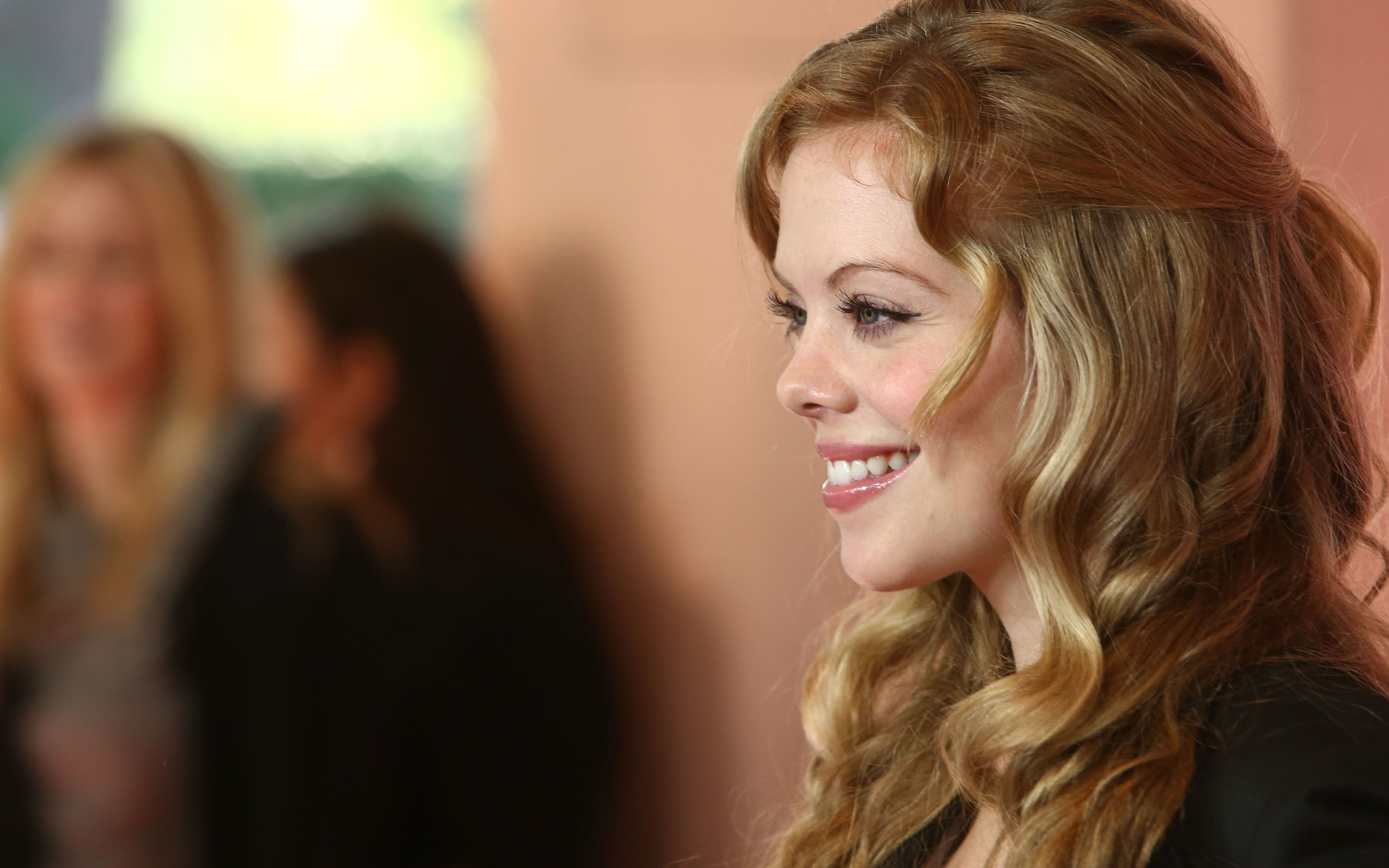 Dreama Walker Wallpapers