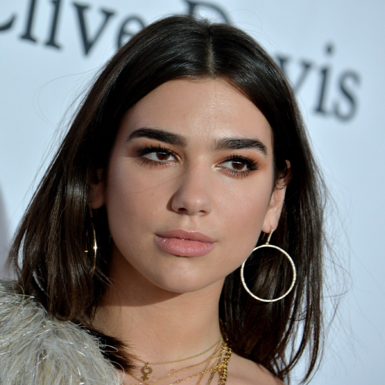 Dua Lipa Portrait Wallpapers