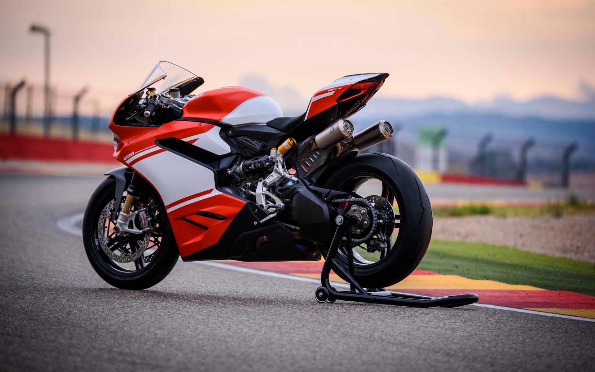 Ducati 1299 Wallpapers