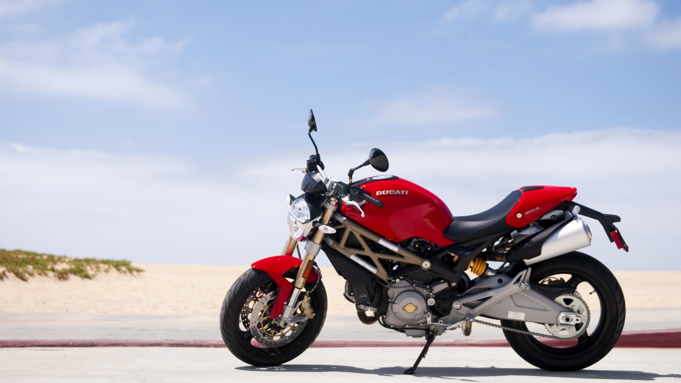 Ducati Monster 696 Wallpapers