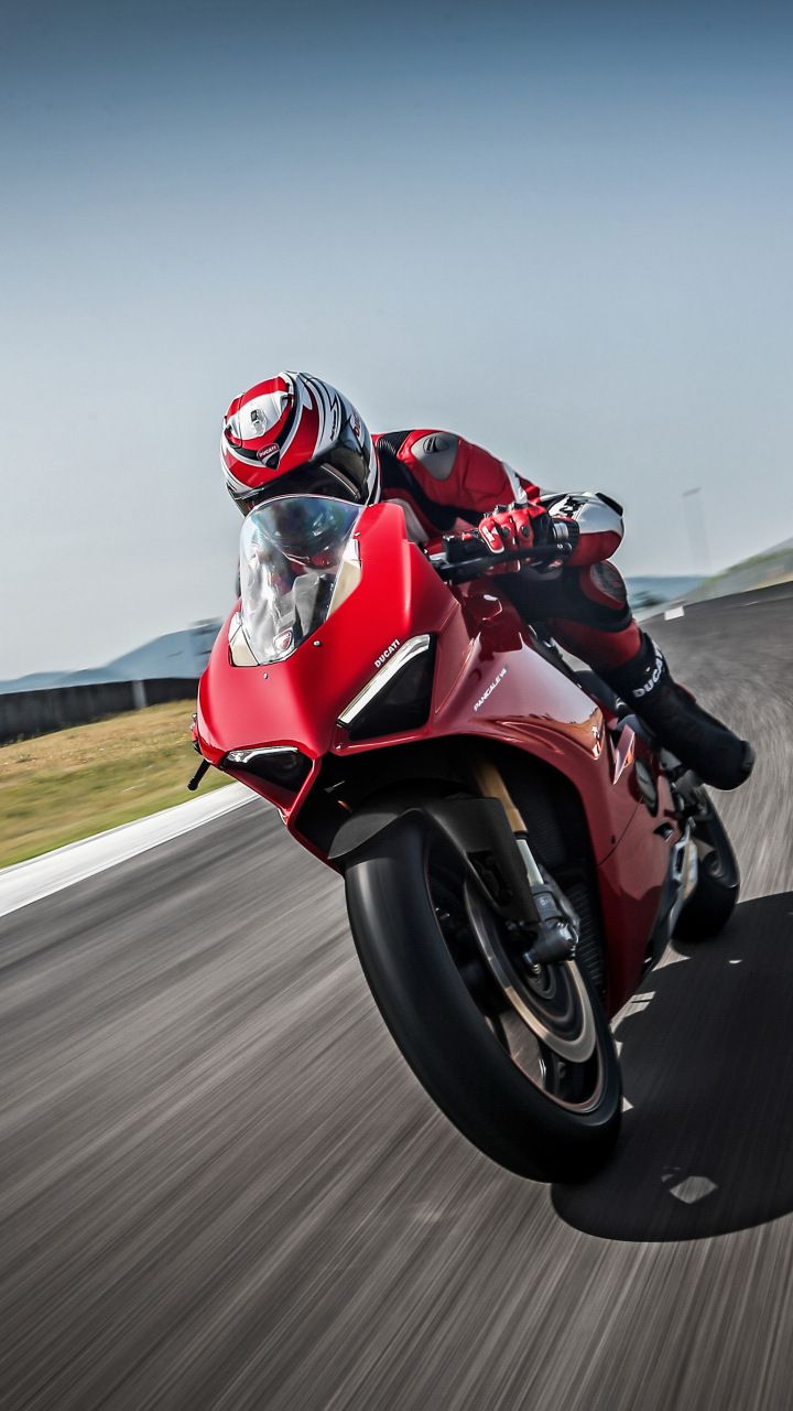 Ducati Panigale V4 Black Wallpapers