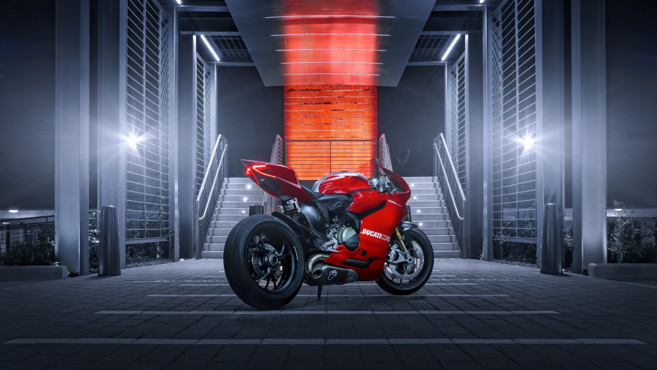 Ducati Panigale V4 Black Wallpapers