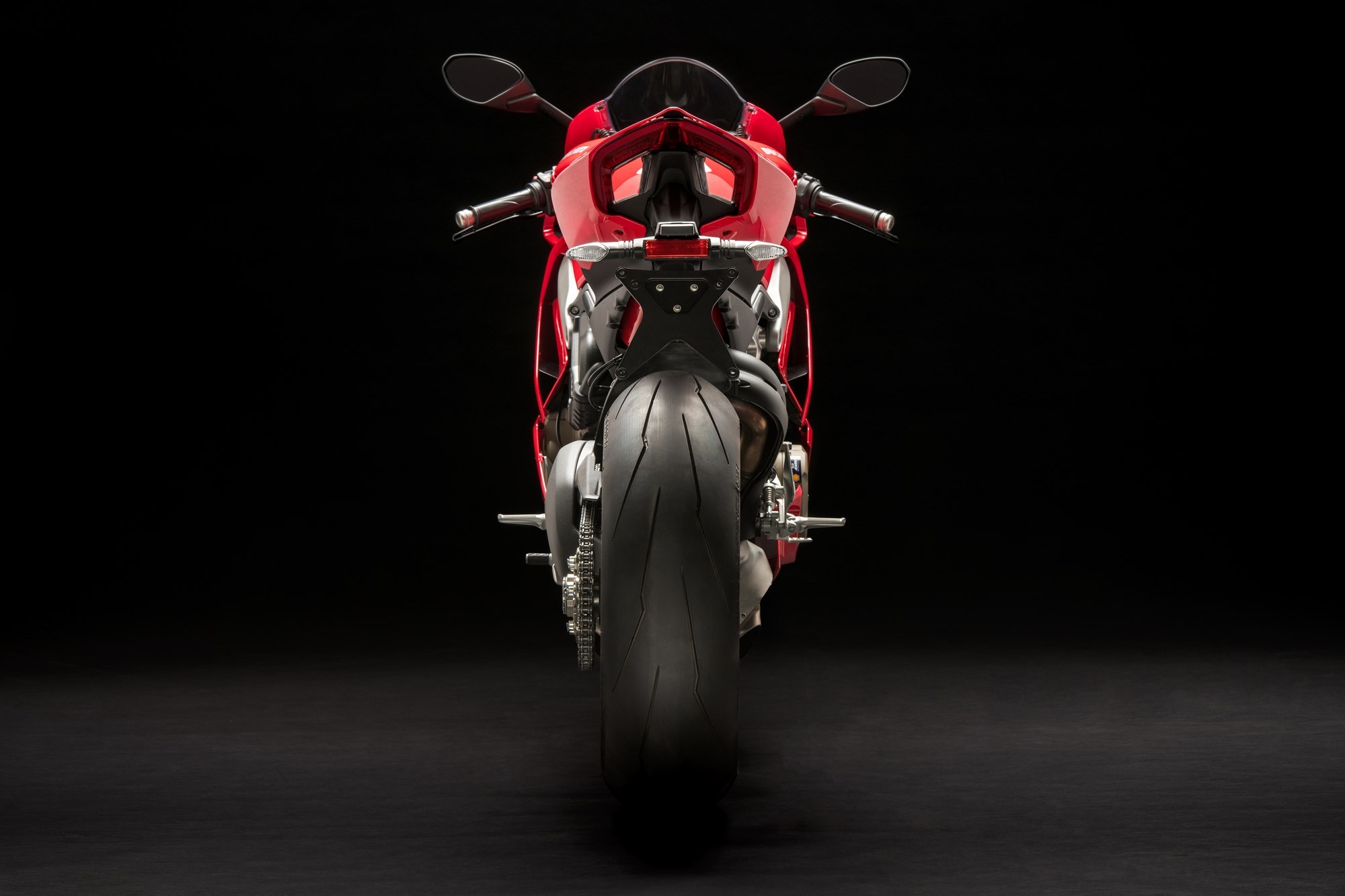 Ducati Panigale V4 Black Wallpapers