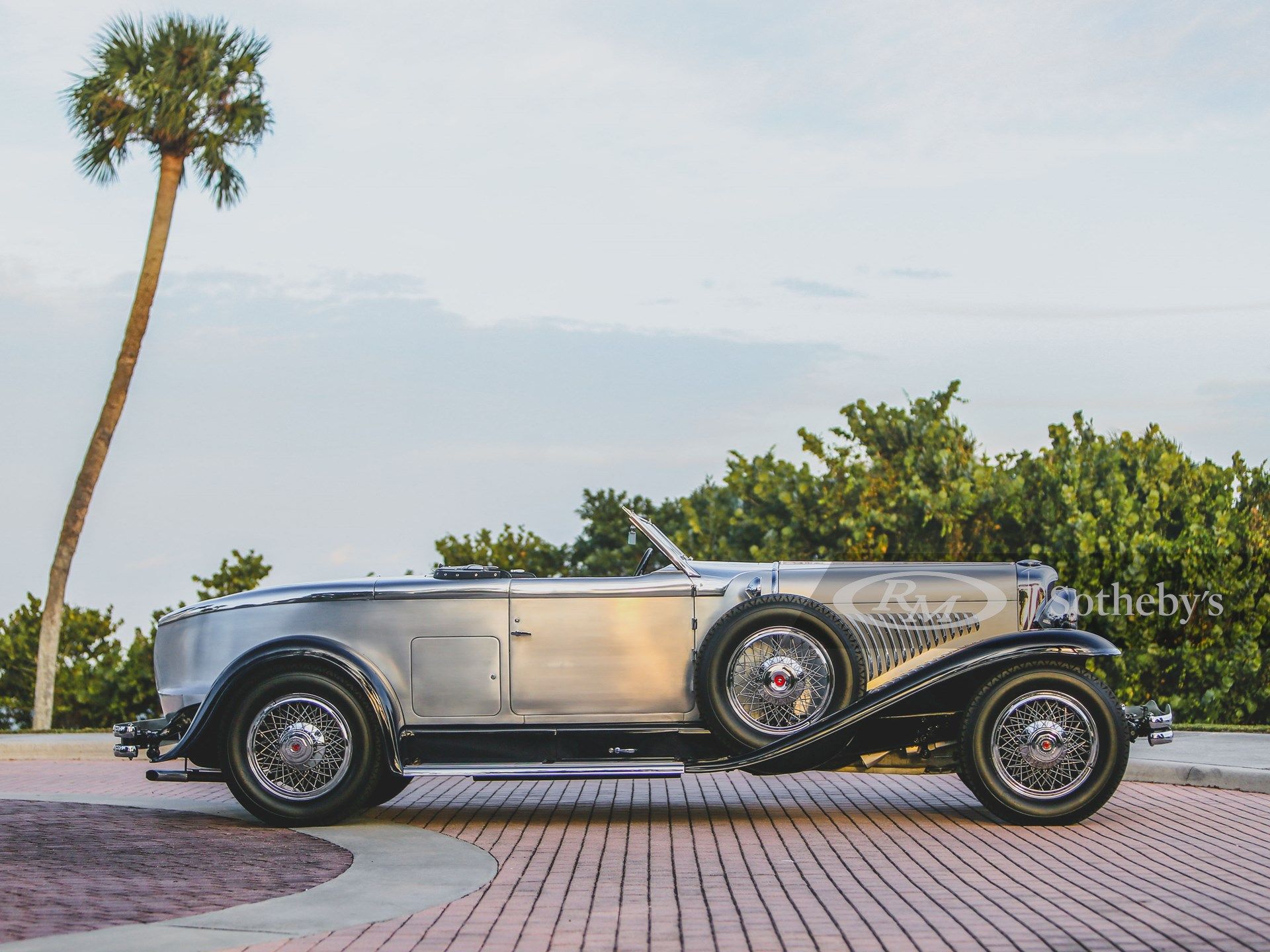 Duesenberg Model  J Disappearing Top Torpedo Wallpapers