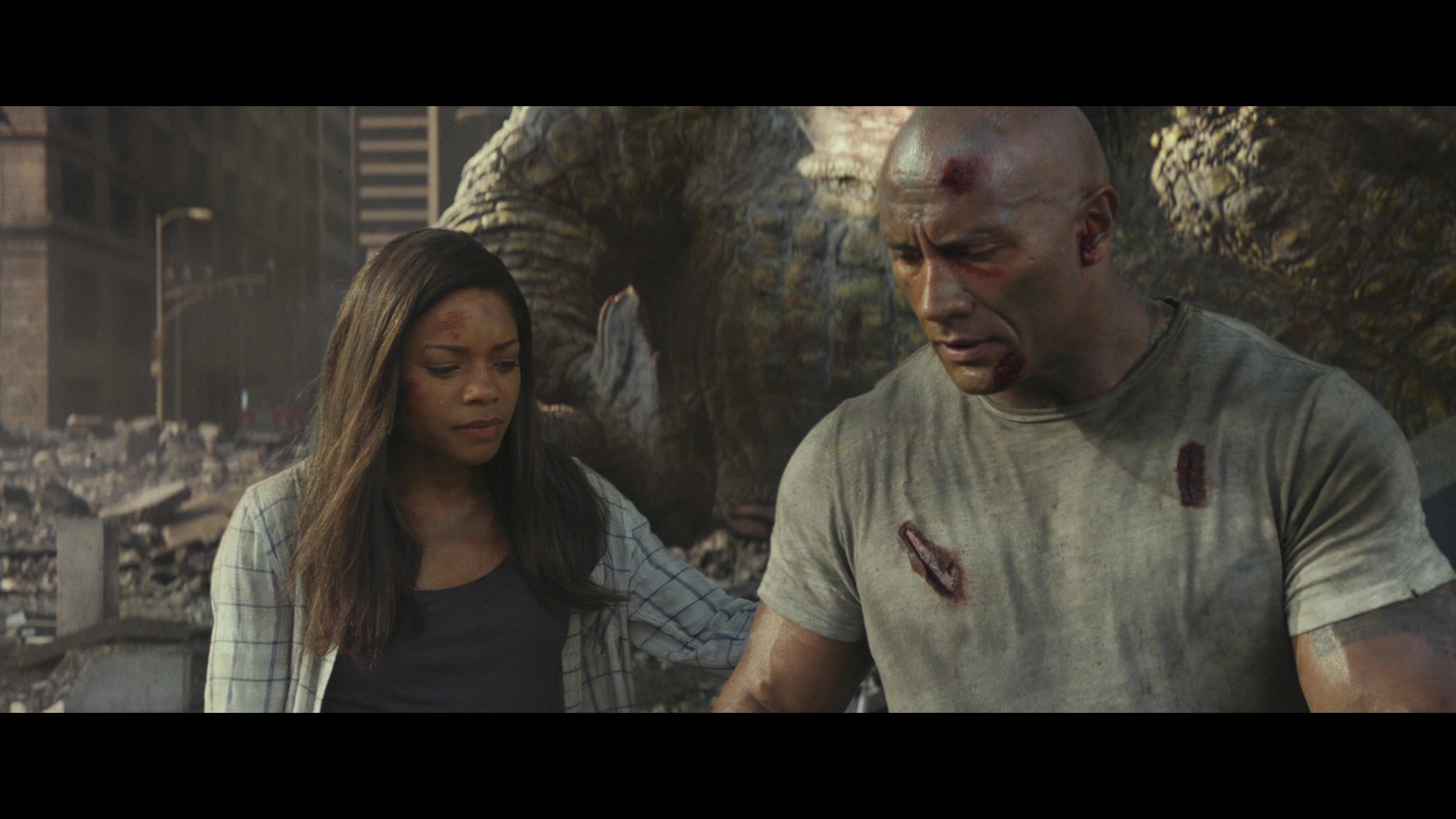 Dwayne Johnson And Naomie Harris In Rampage 2017 Wallpapers