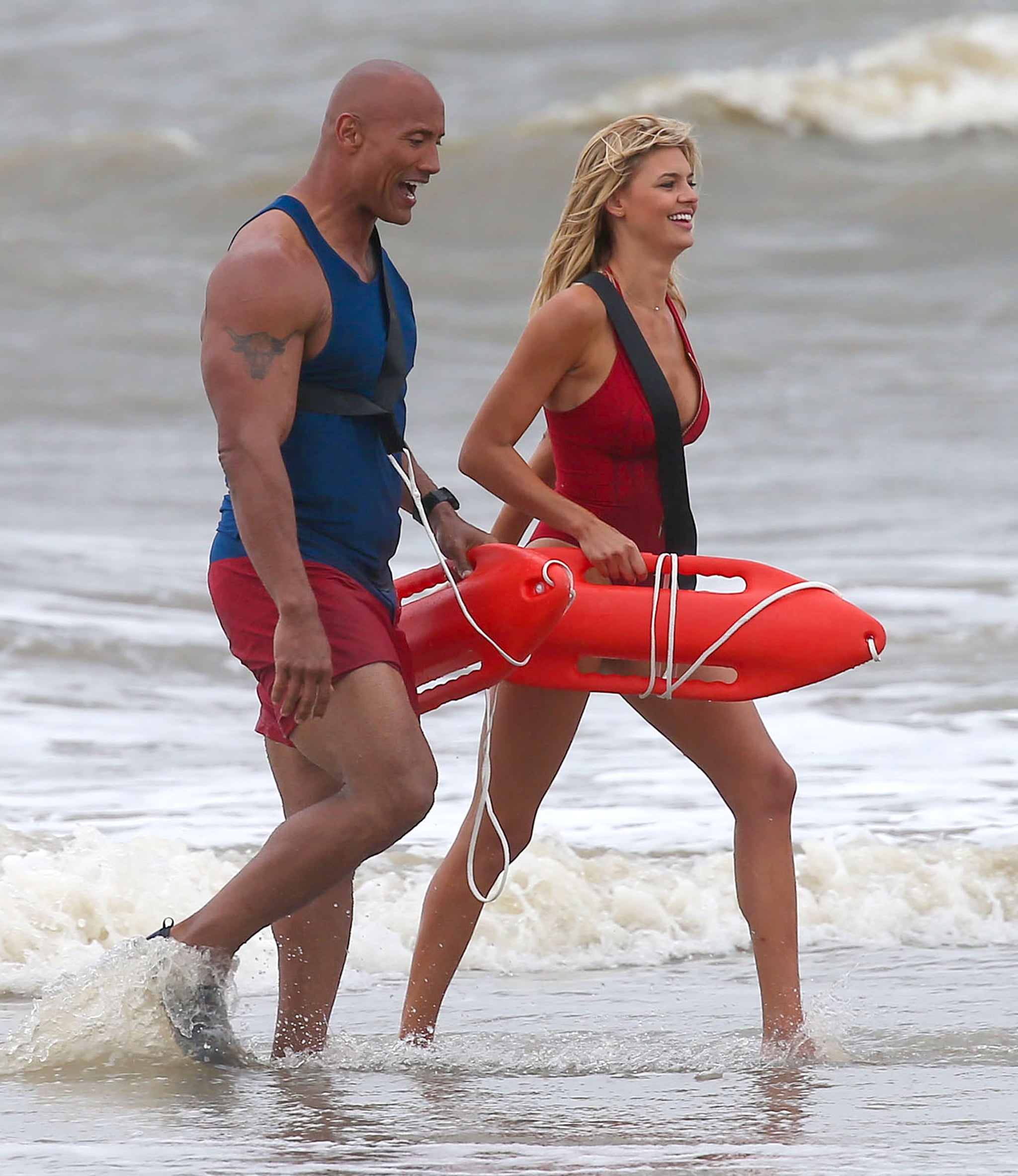 Dwayne Johnson And Zac Efron In Baywatch Wallpapers