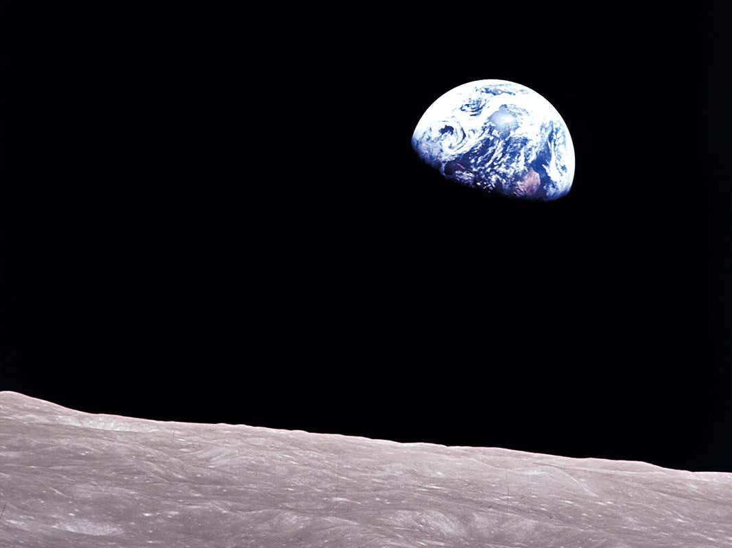 Earthrise Wallpapers