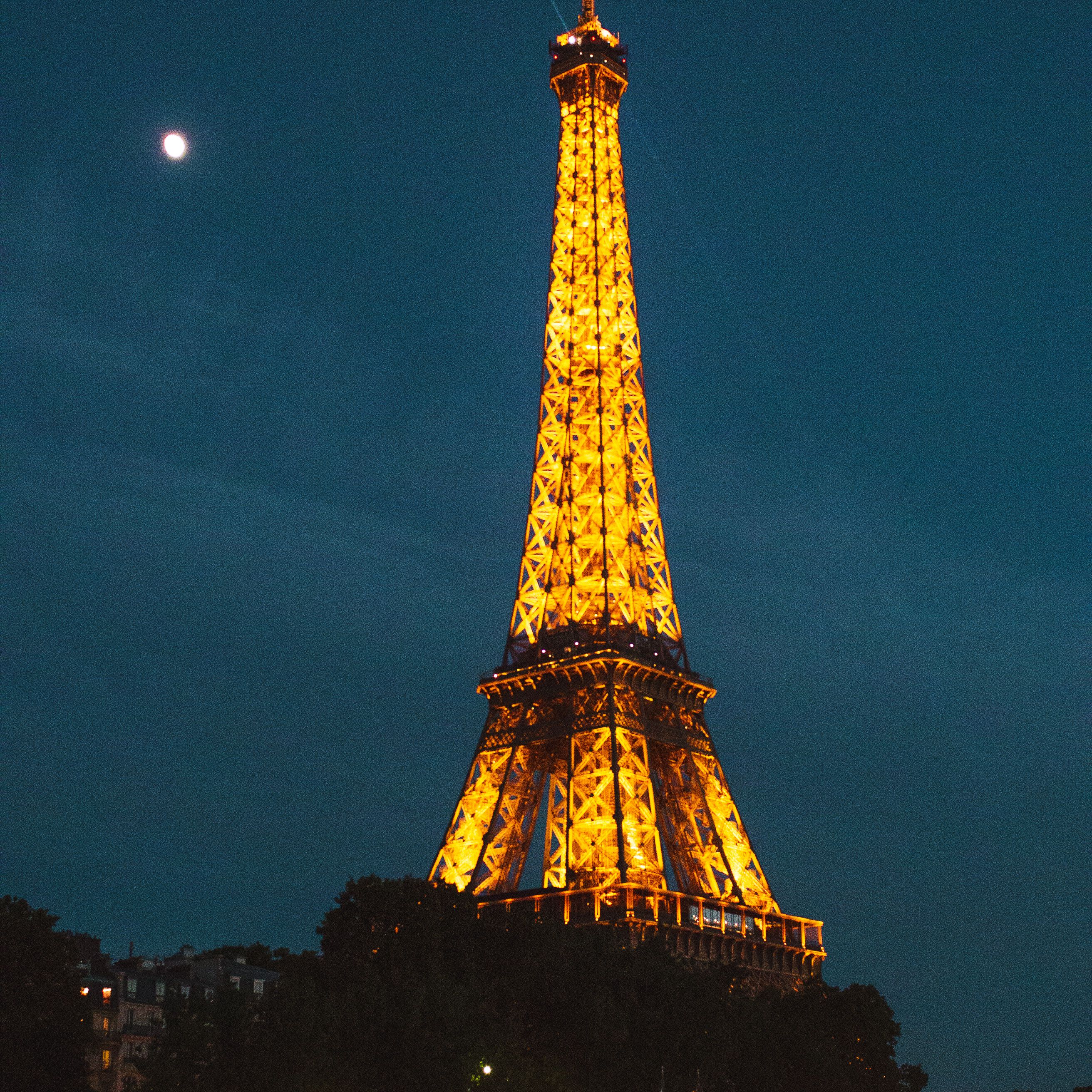 Eiffel Tower Light Show At Night Wallpapers