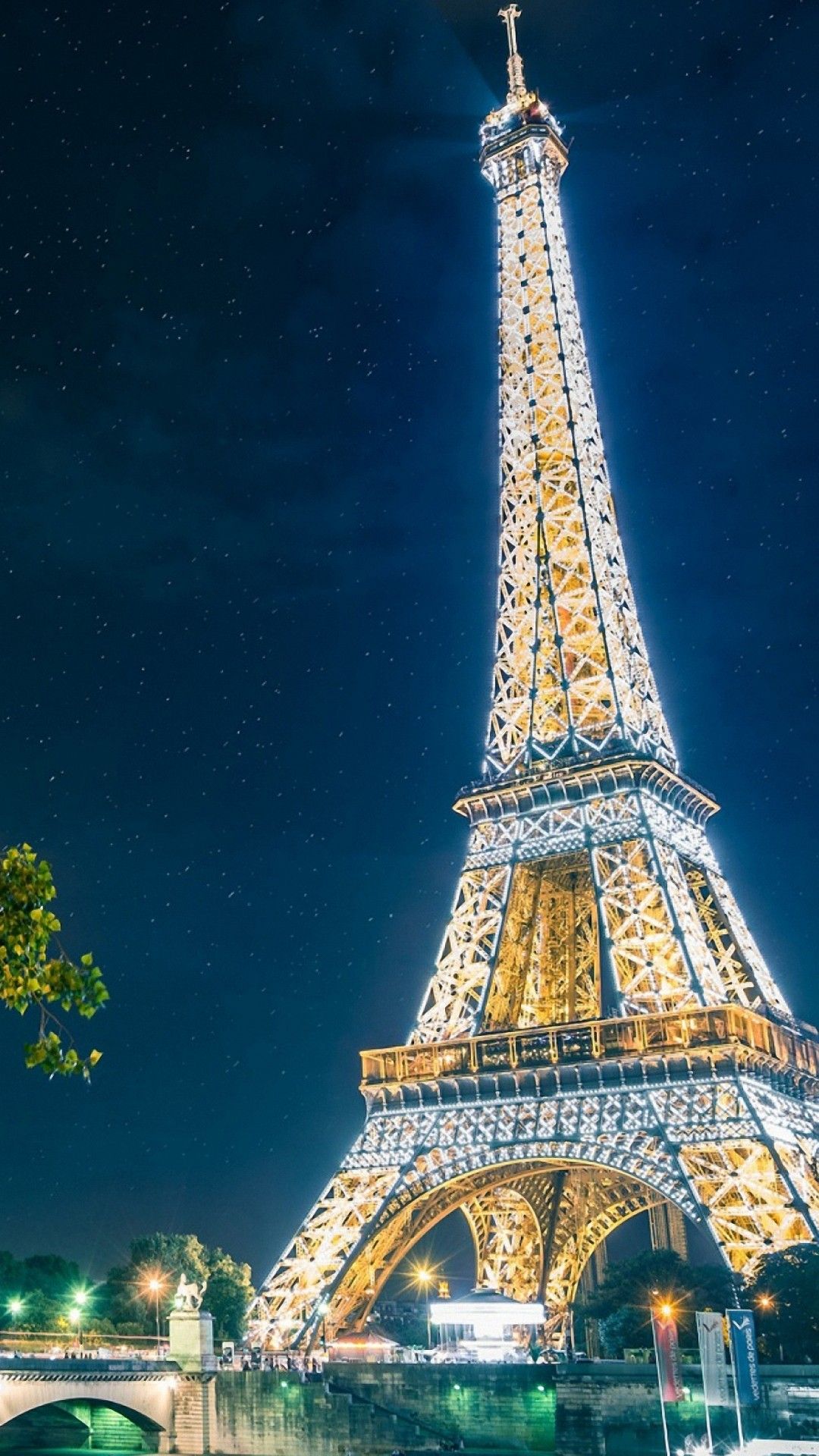 Eiffel Tower Wallpapers