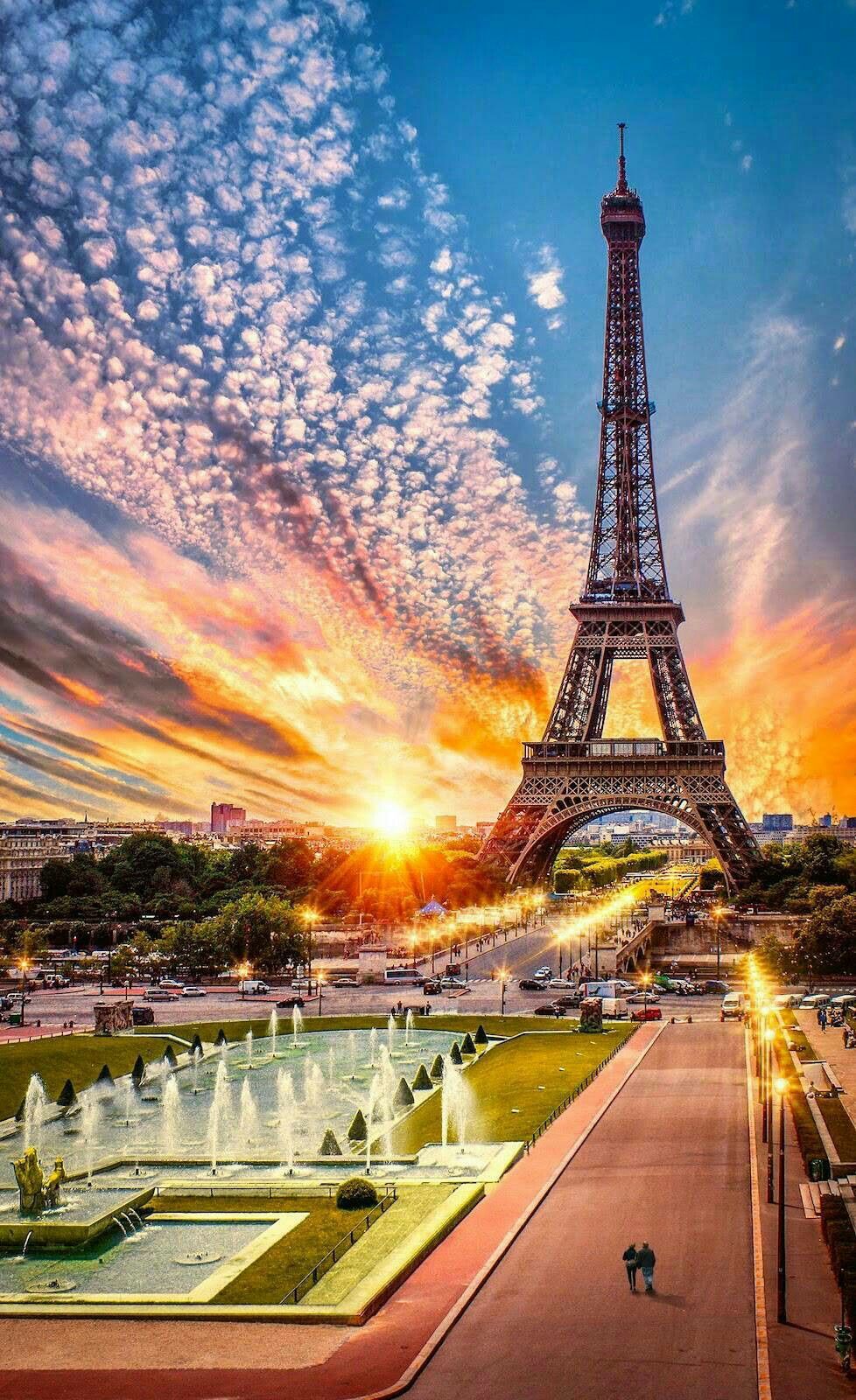 Eiffel Tower Wallpapers