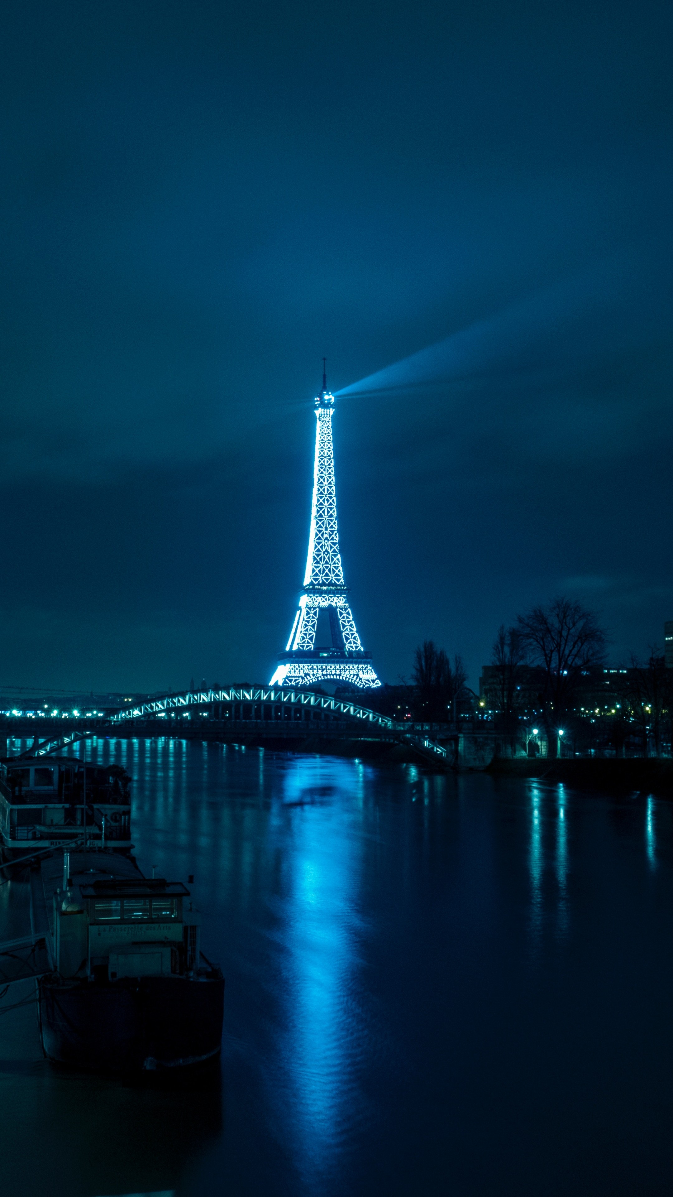 Eiffel Tower Wallpapers