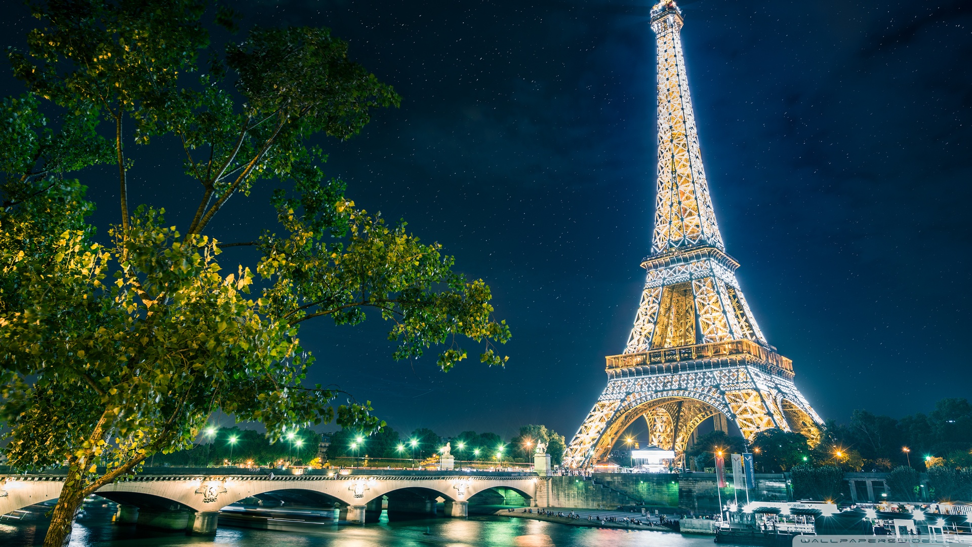 Eiffel Tower Wallpapers