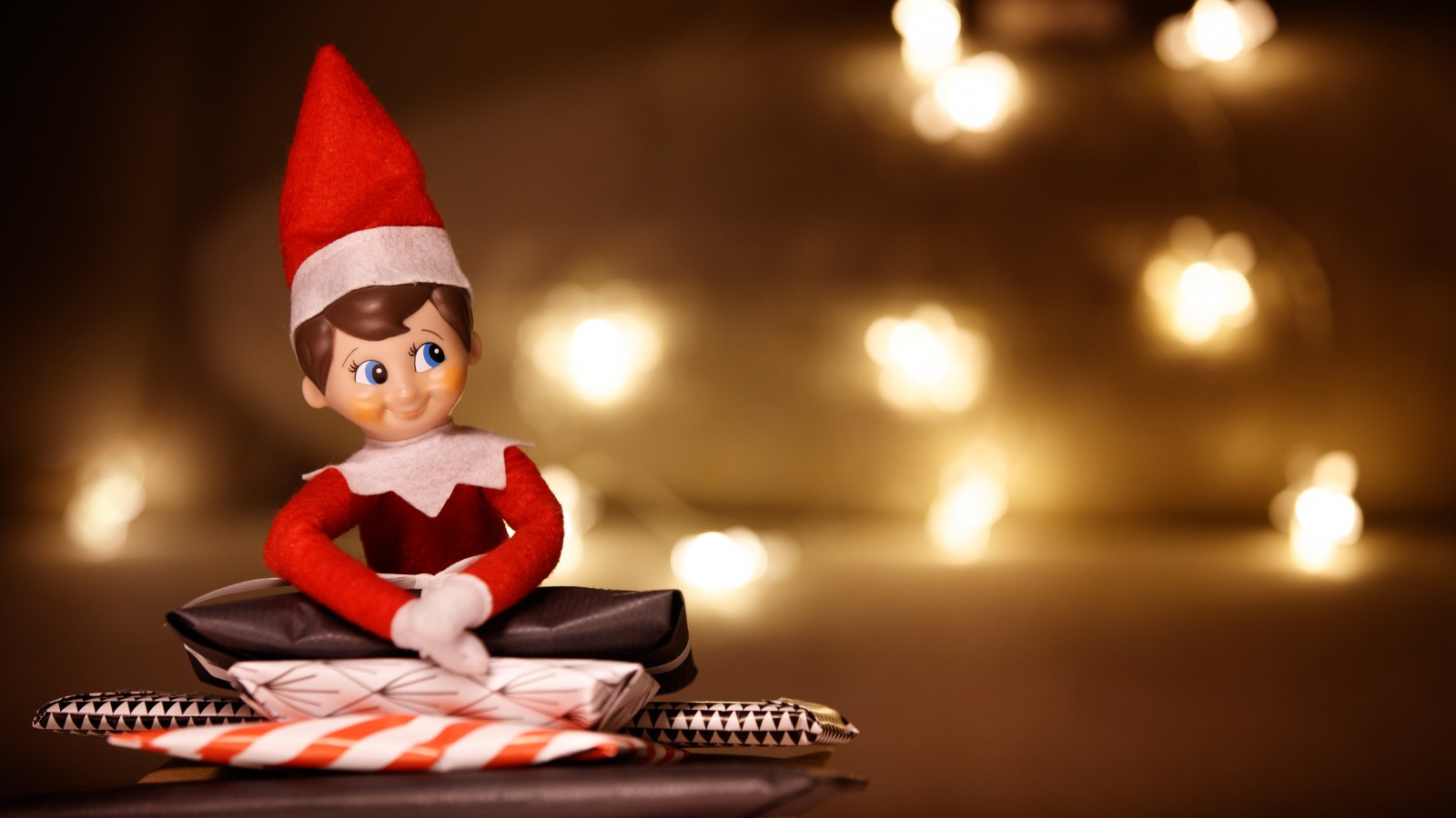 Elf On Shelf Background