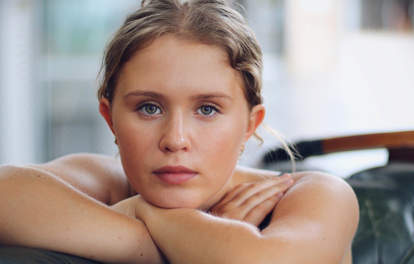 Eliza Scanlen 2018 Wallpapers