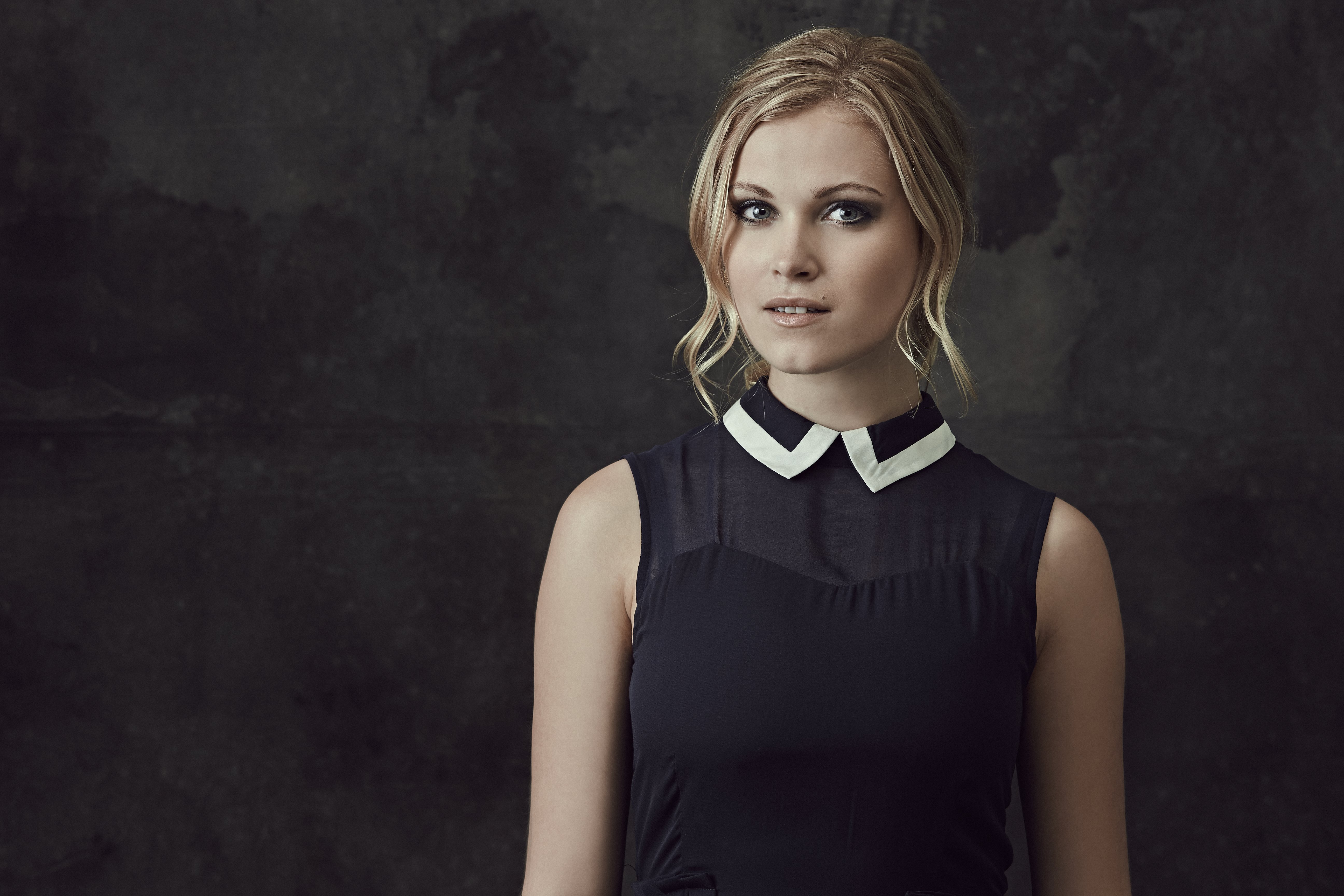 Eliza Taylor Actress Wallpapers