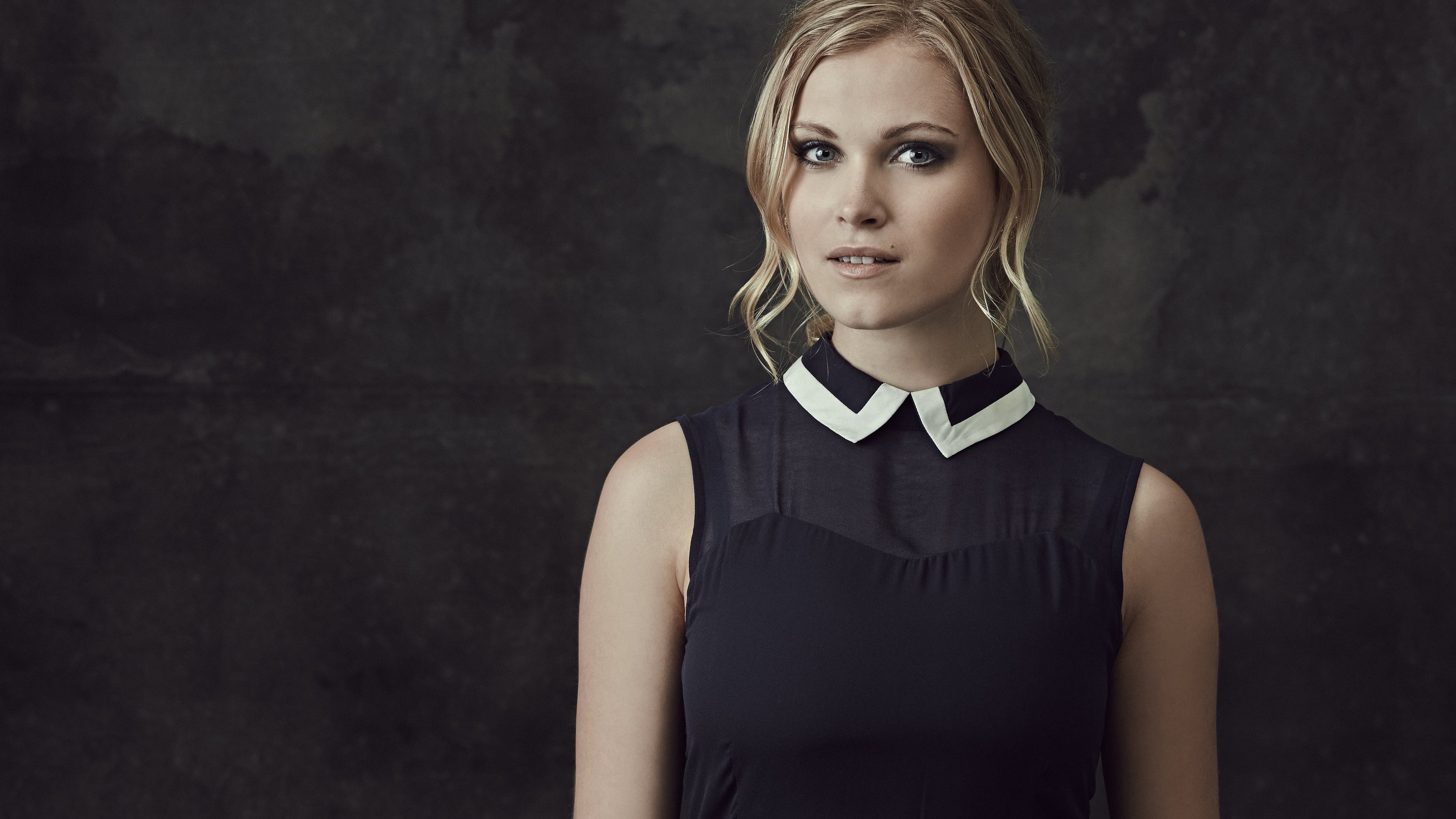 Eliza Taylor Wallpapers