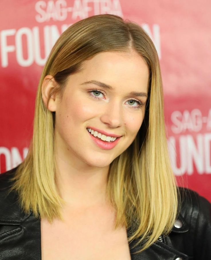 Elizabeth Lail 2019 Wallpapers