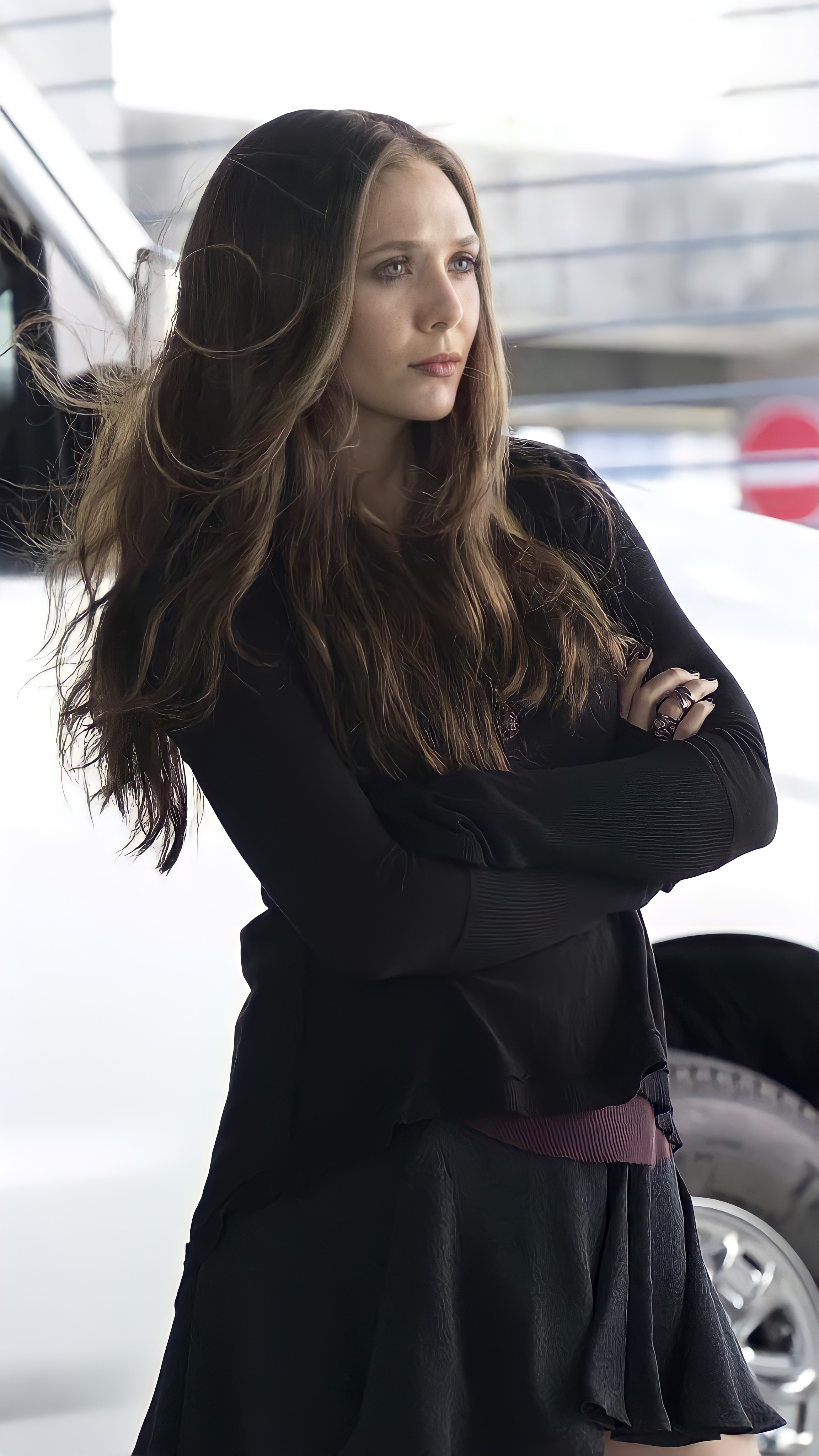 Elizabeth Olsen Black Outfit Wallpapers