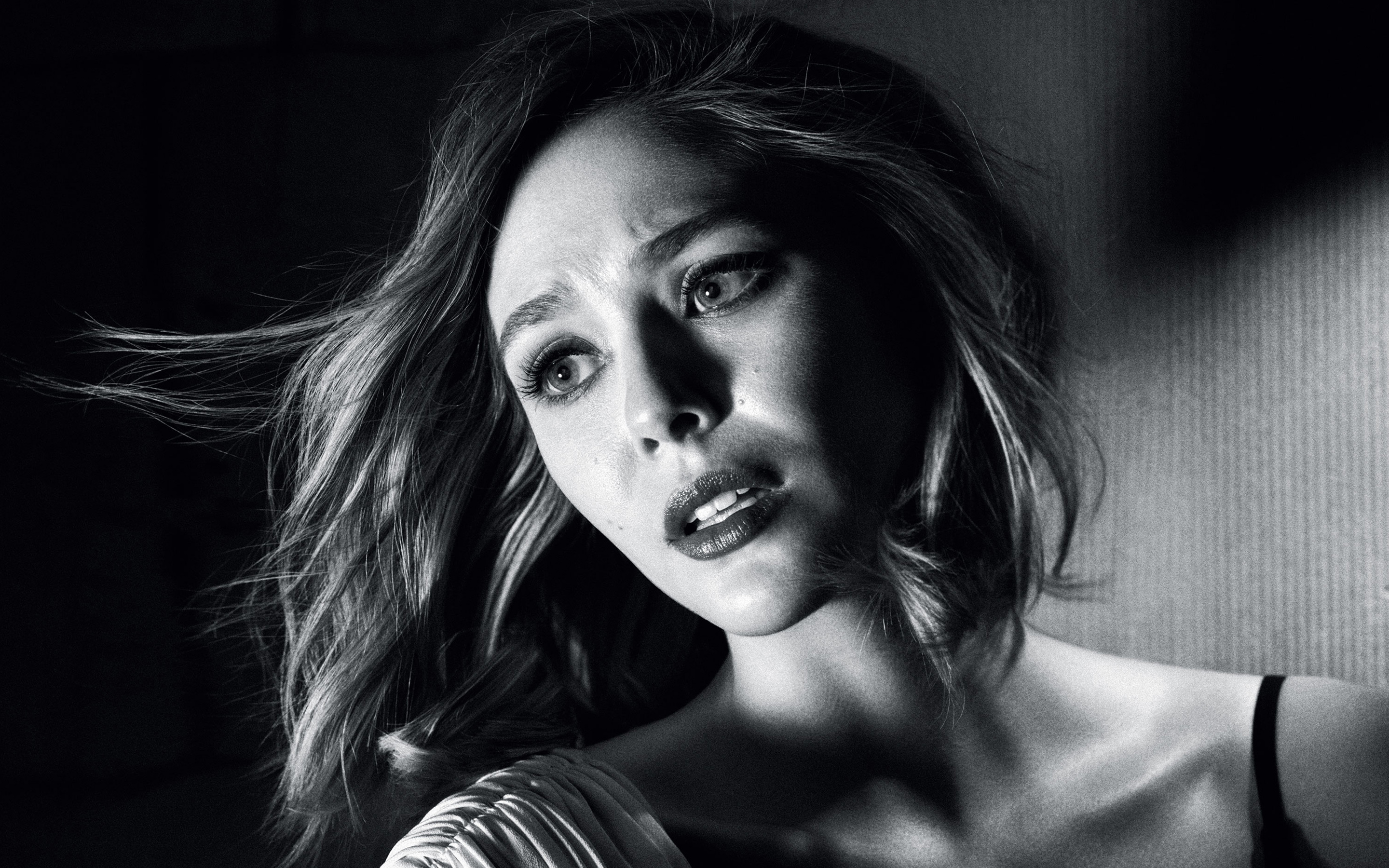 Elizabeth Olsen Portrait 2018 Wallpapers