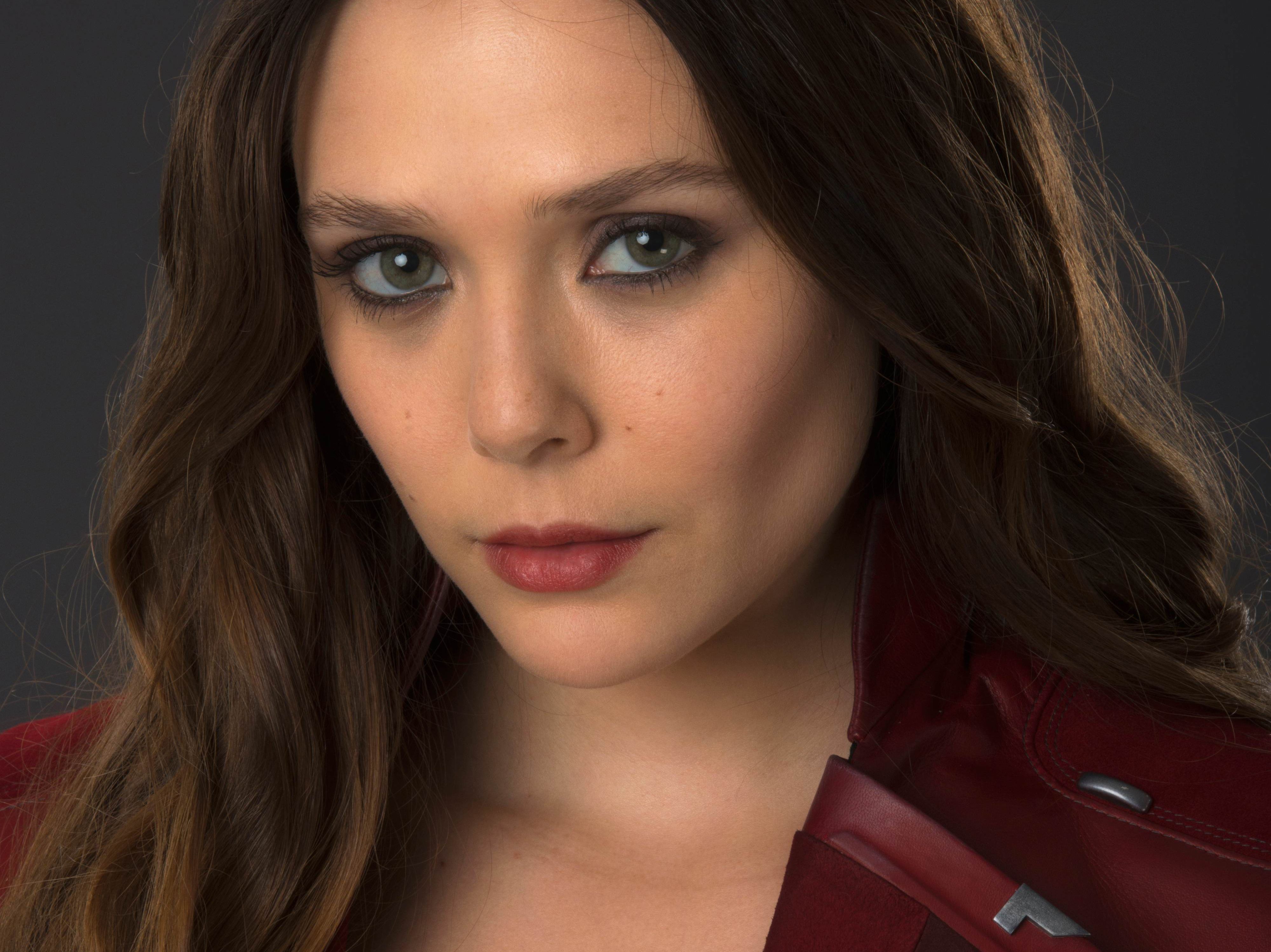 Elizabeth Olsen Portrait Wallpapers