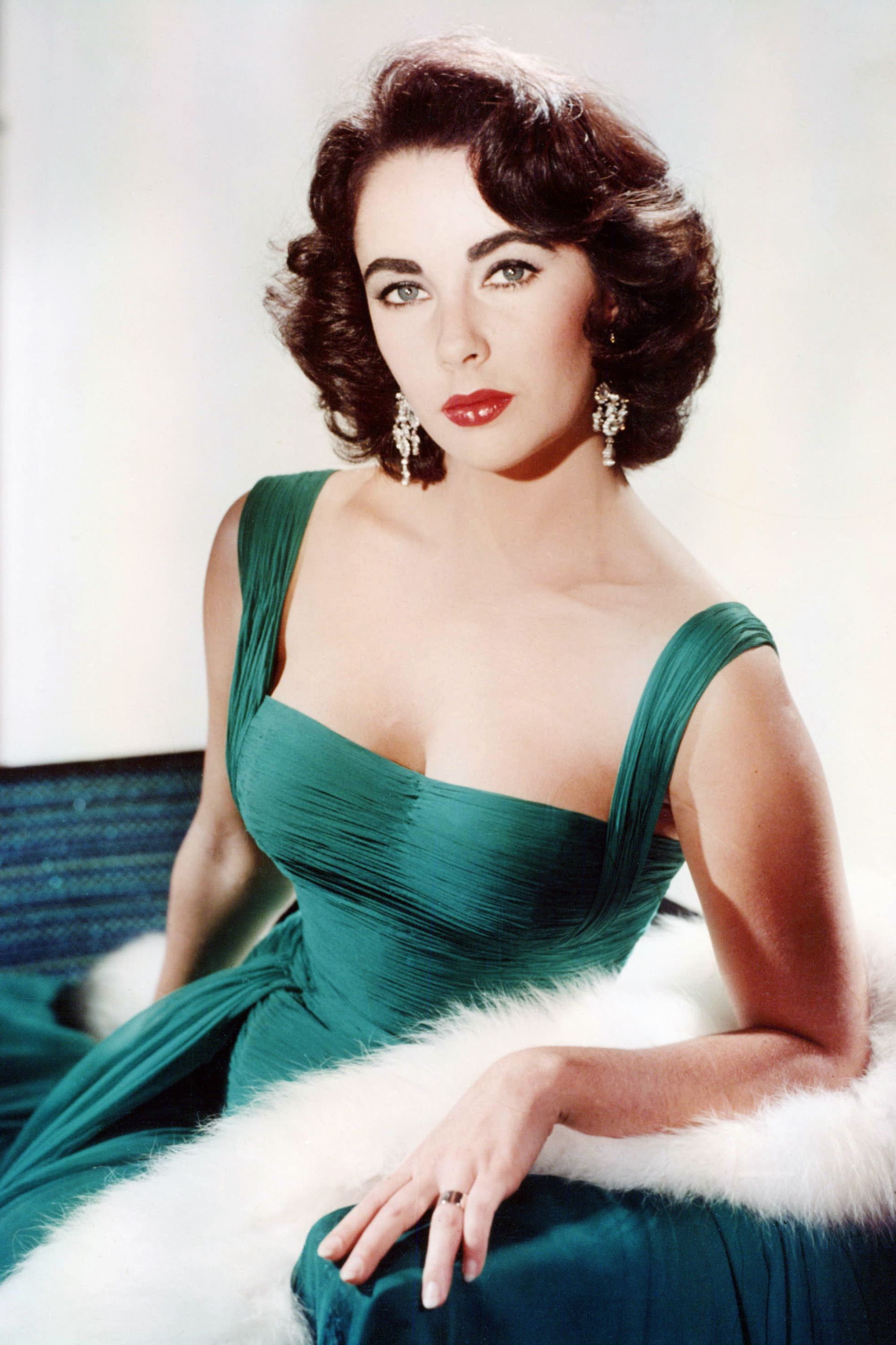 Elizabeth Taylor Wallpapers