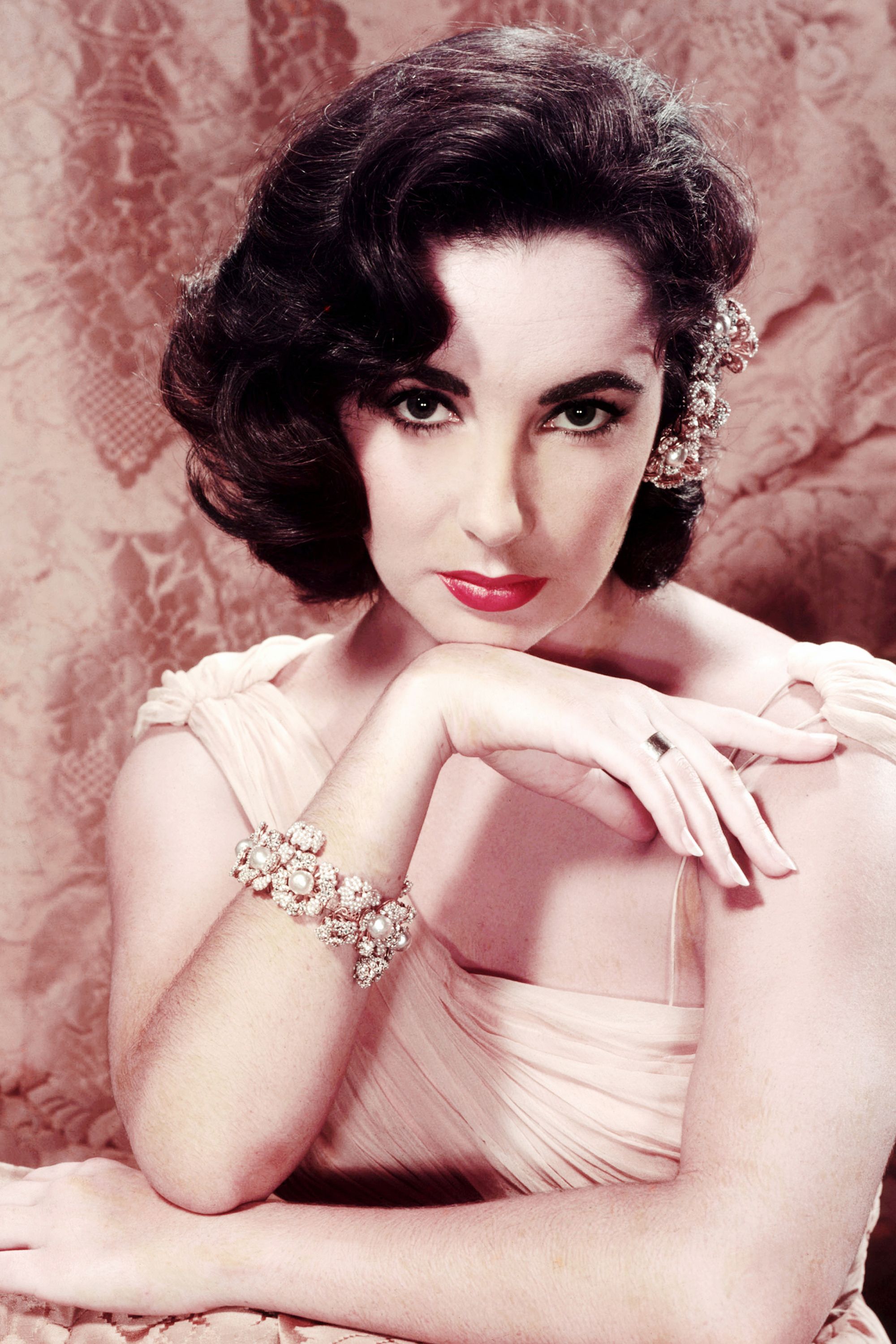 Elizabeth Taylor Wallpapers