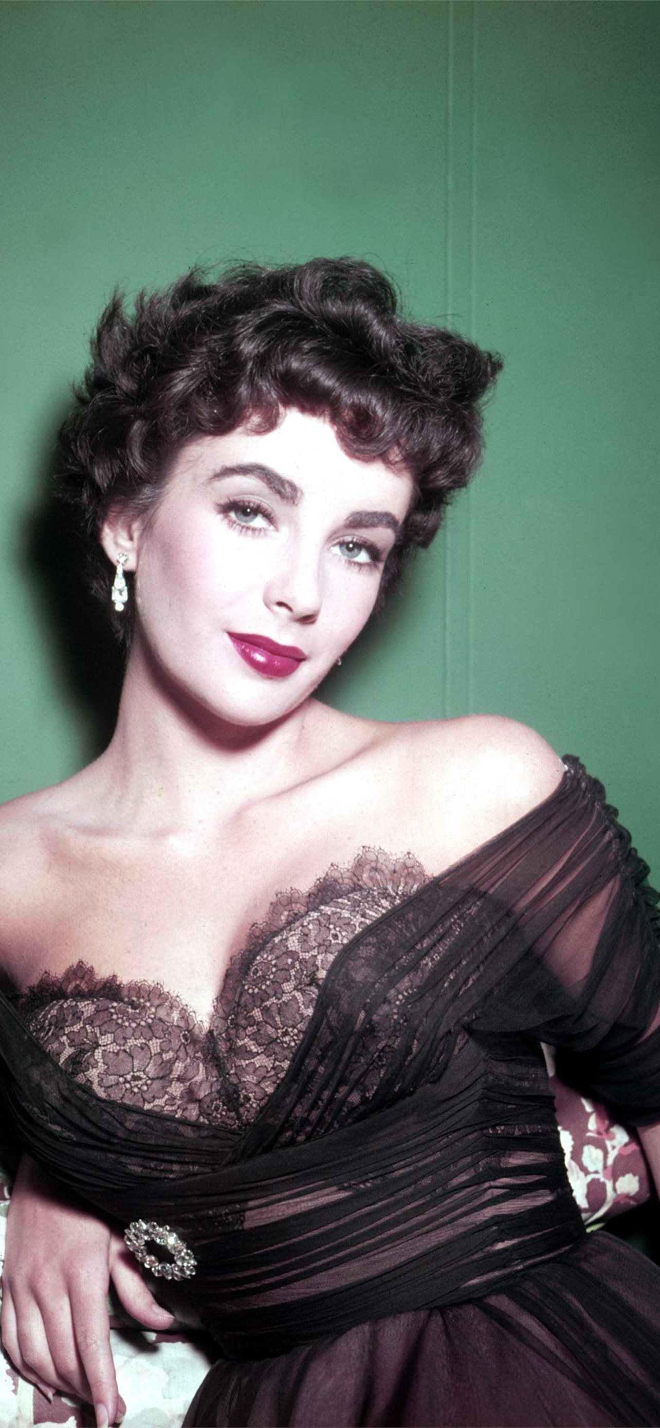 Elizabeth Taylor Wallpapers