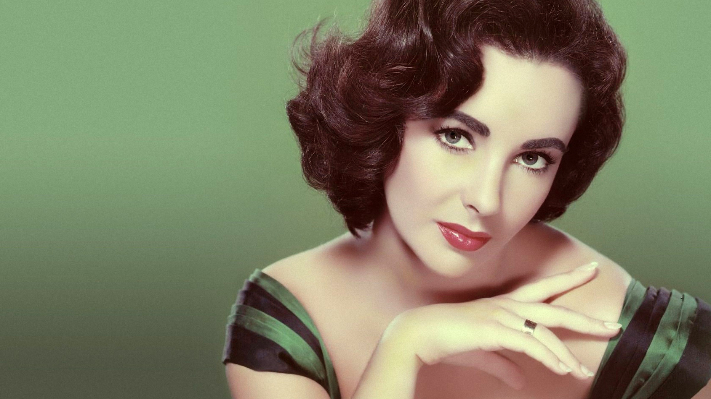 Elizabeth Taylor Wallpapers