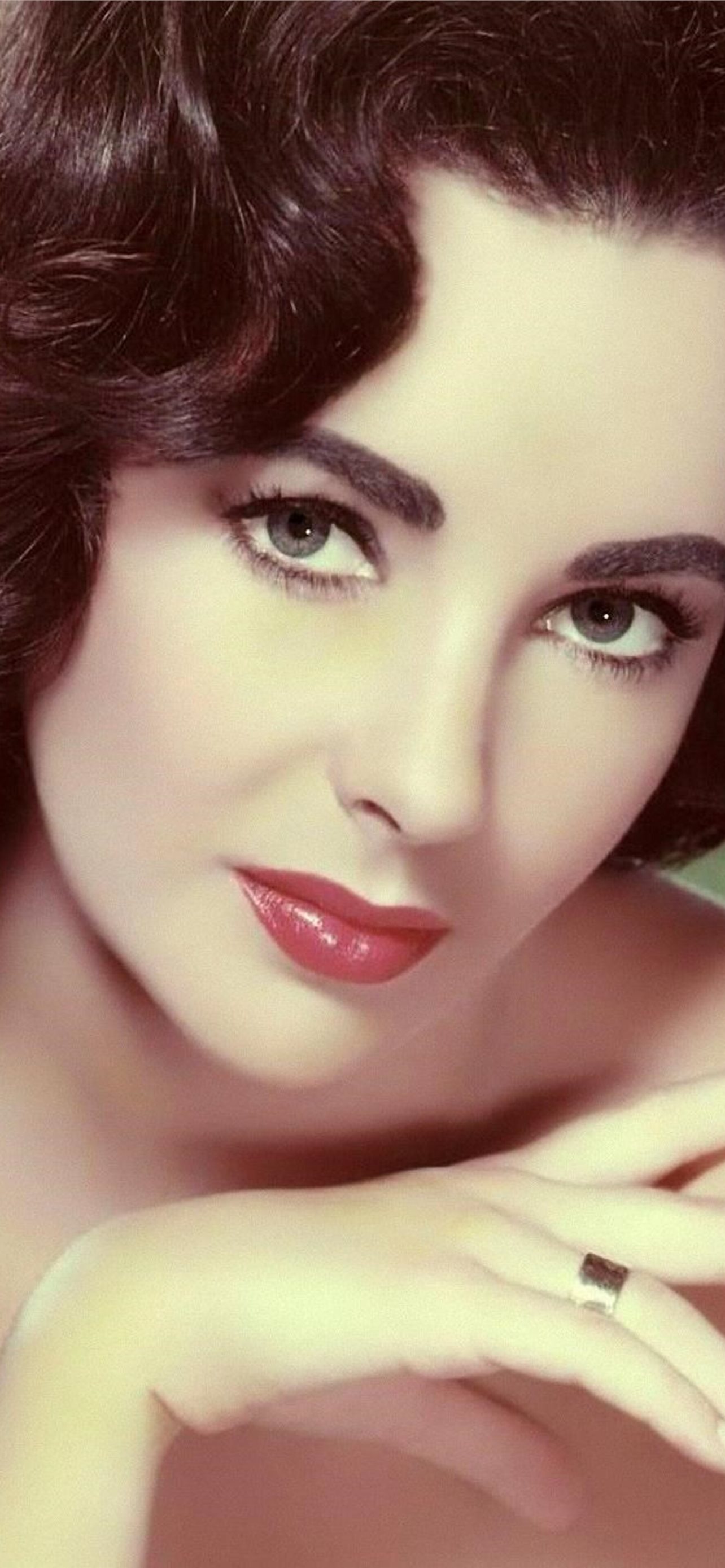 Elizabeth Taylor Wallpapers