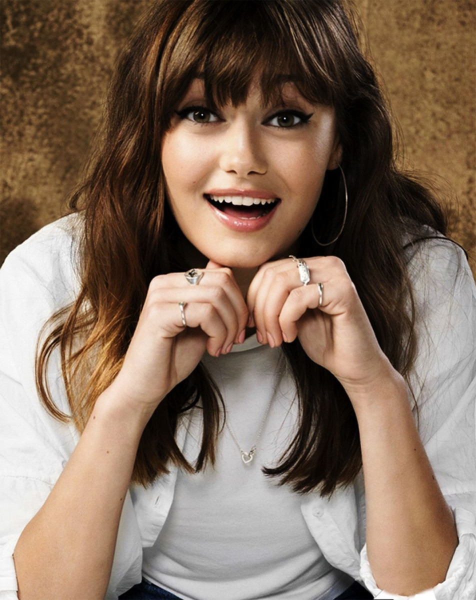 Ella Purnell 2018 Wallpapers