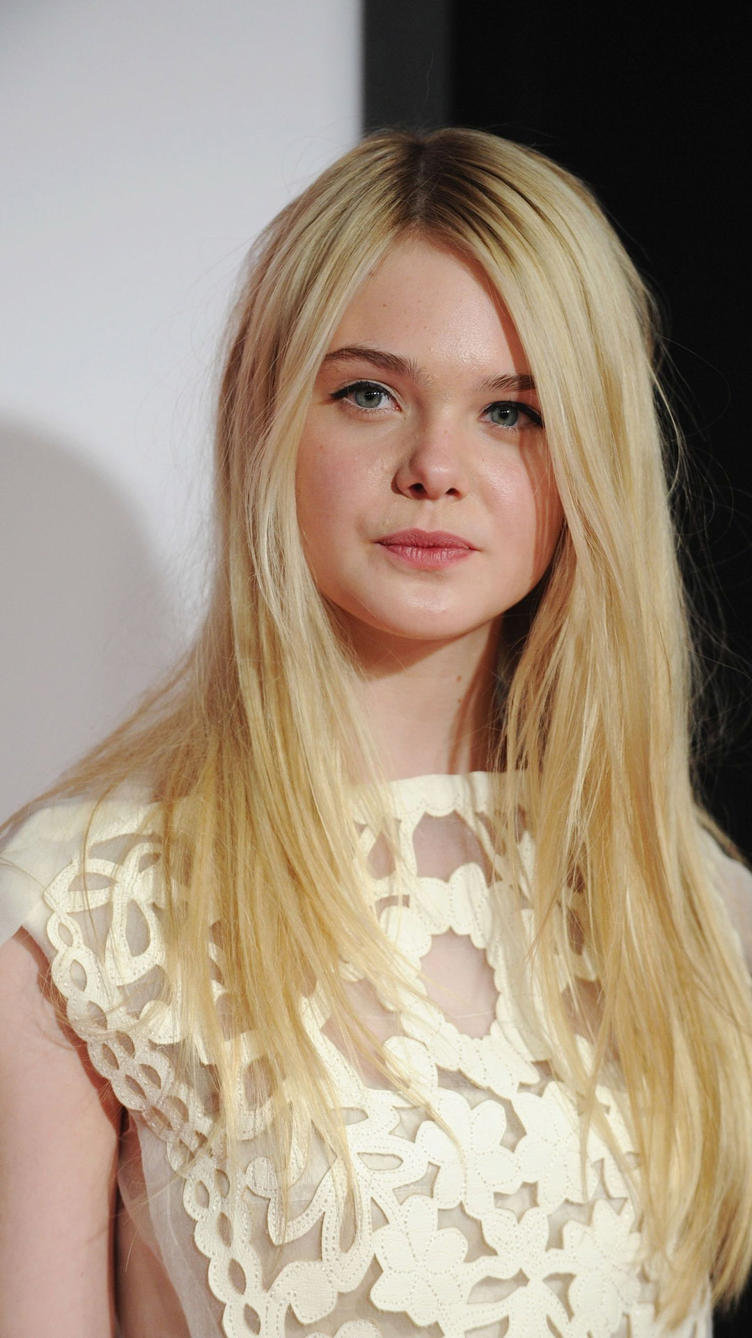 Elle Fanning Beautiful Wallpapers