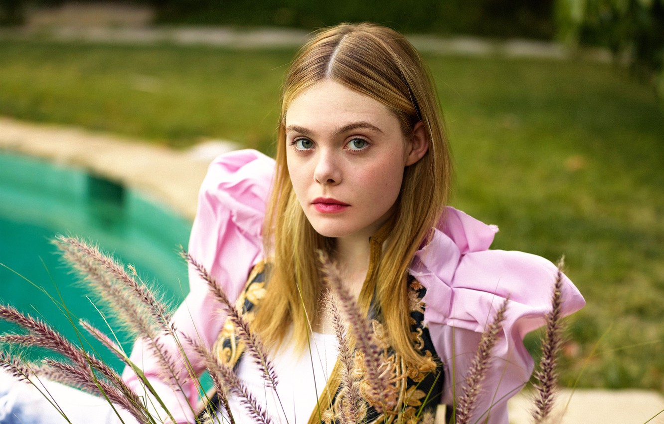 Elle Fanning Cute Photoshoot Wallpapers