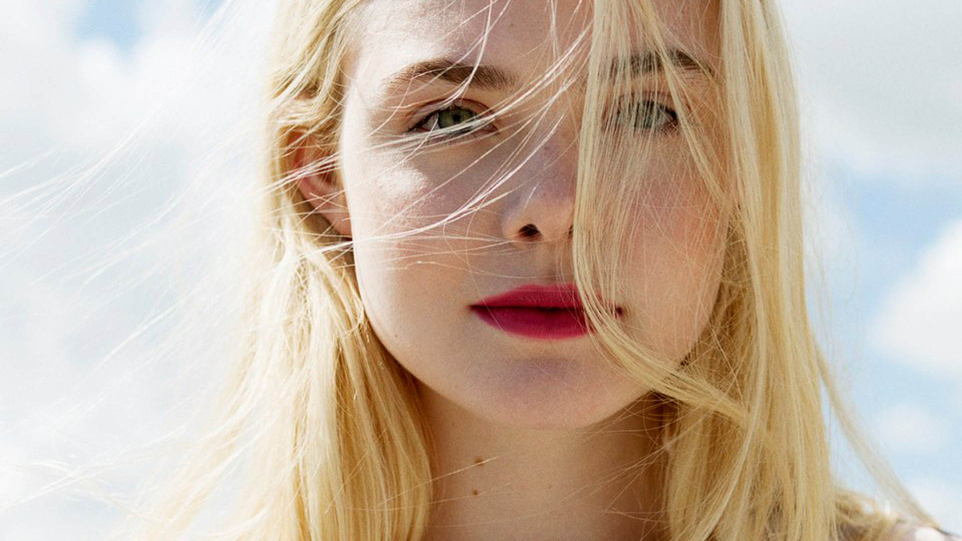 Elle Fanning New Wallpapers