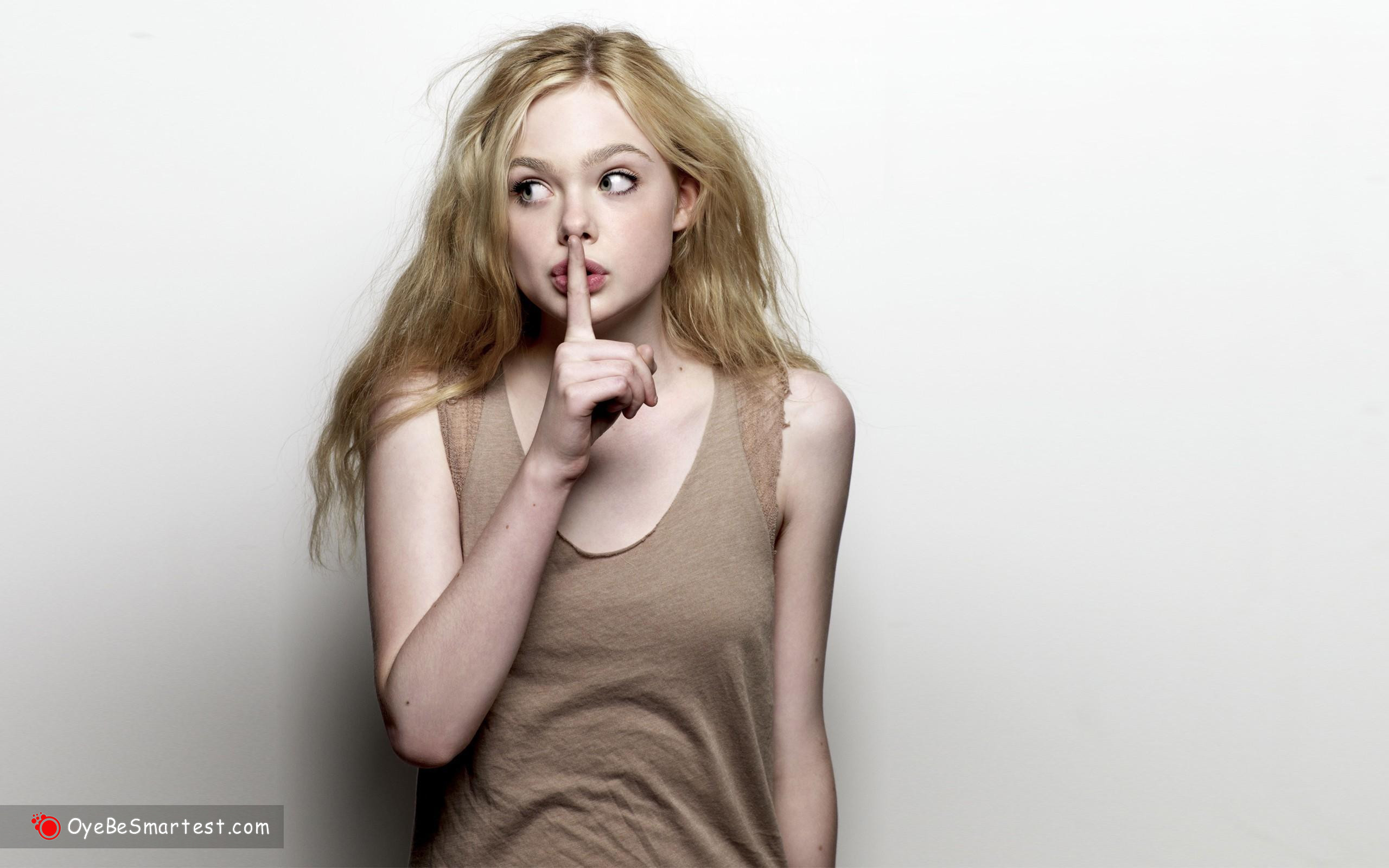 Elle Fanning New Wallpapers