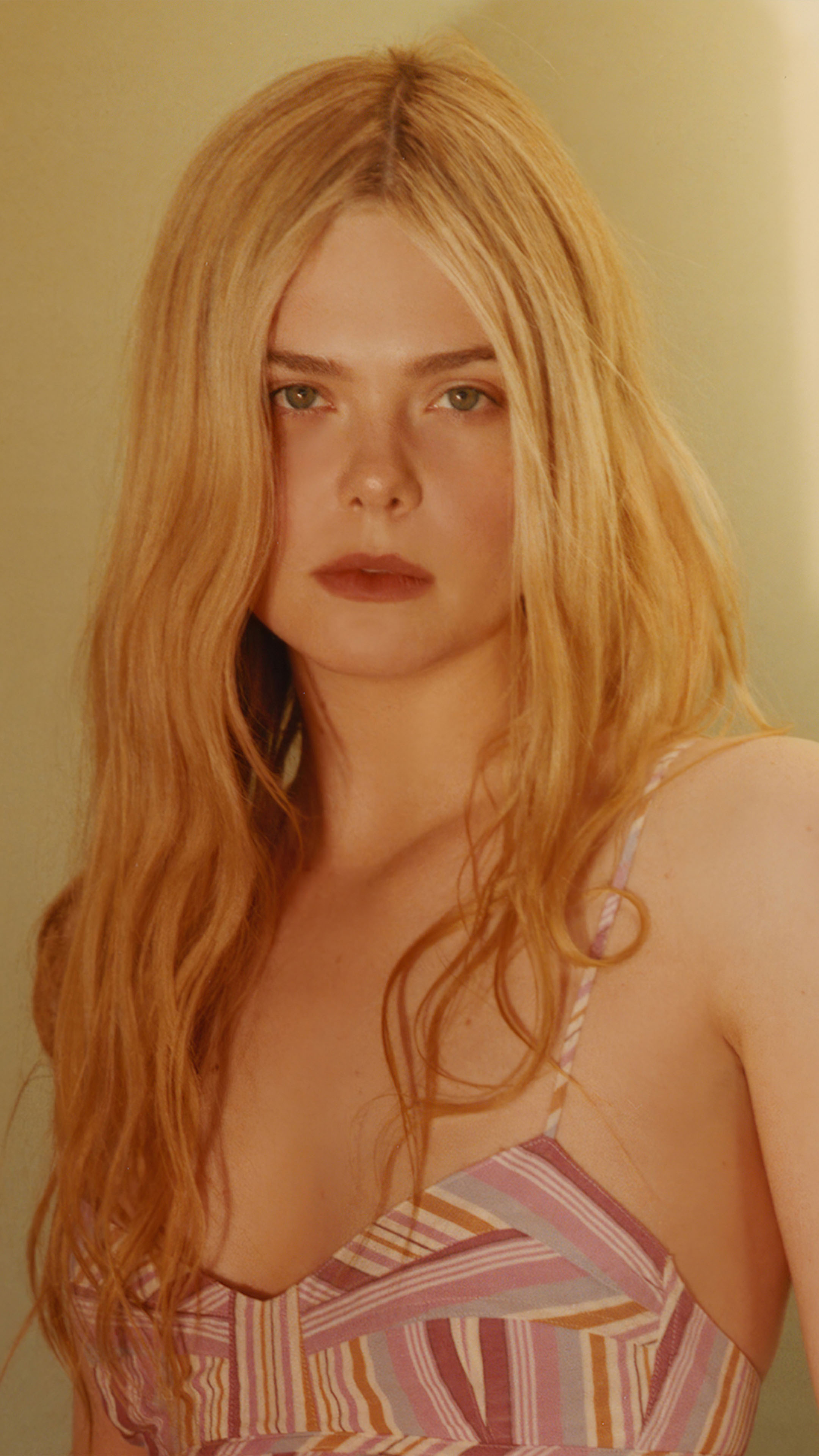 Elle Fanning The Great 4K Wallpapers