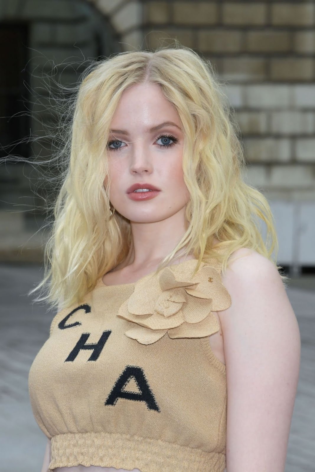 Ellie Bamber Wallpapers