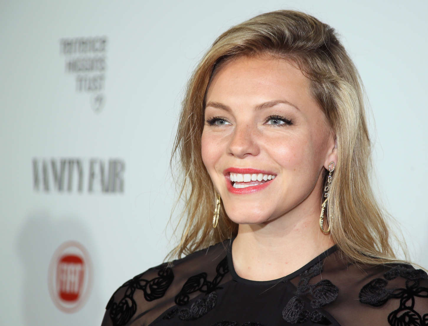 Eloise Mumford Wallpapers