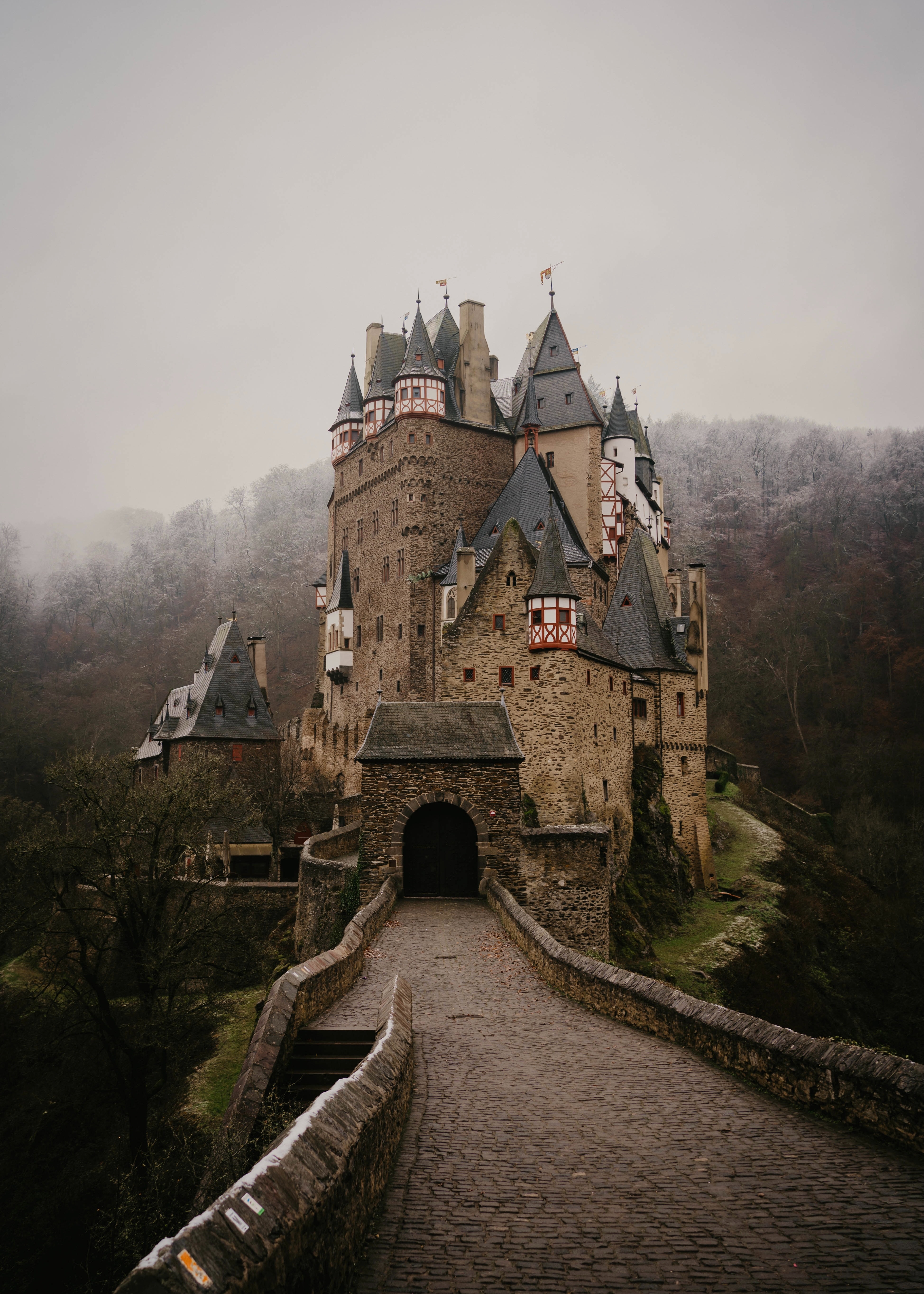 Eltz Castle Wallpapers