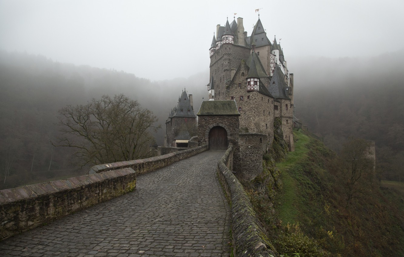 Eltz Castle Wallpapers