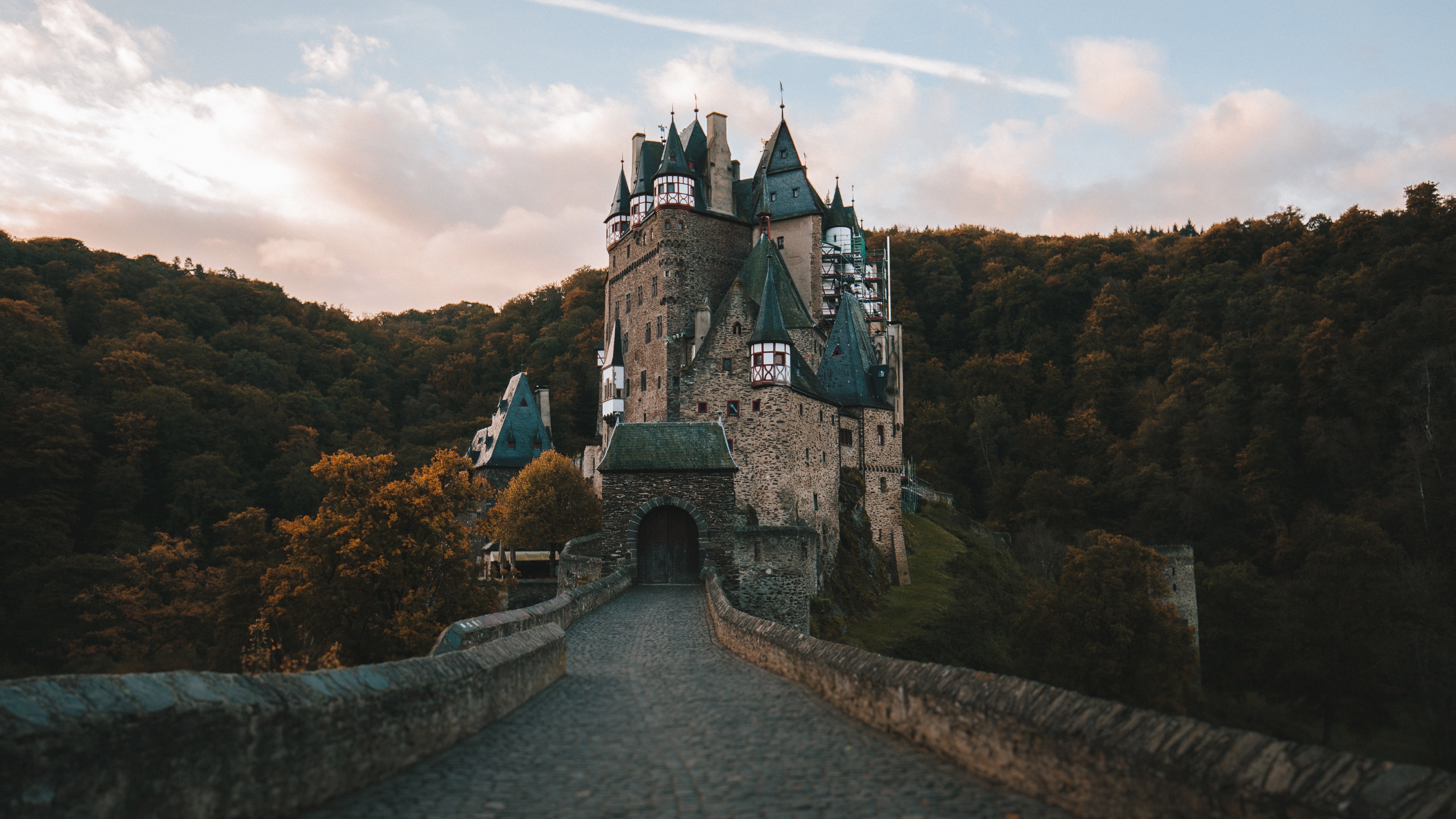 Eltz Castle Wallpapers