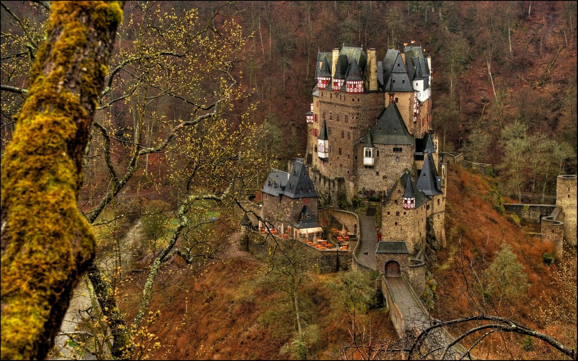 Eltz Castle Wallpapers