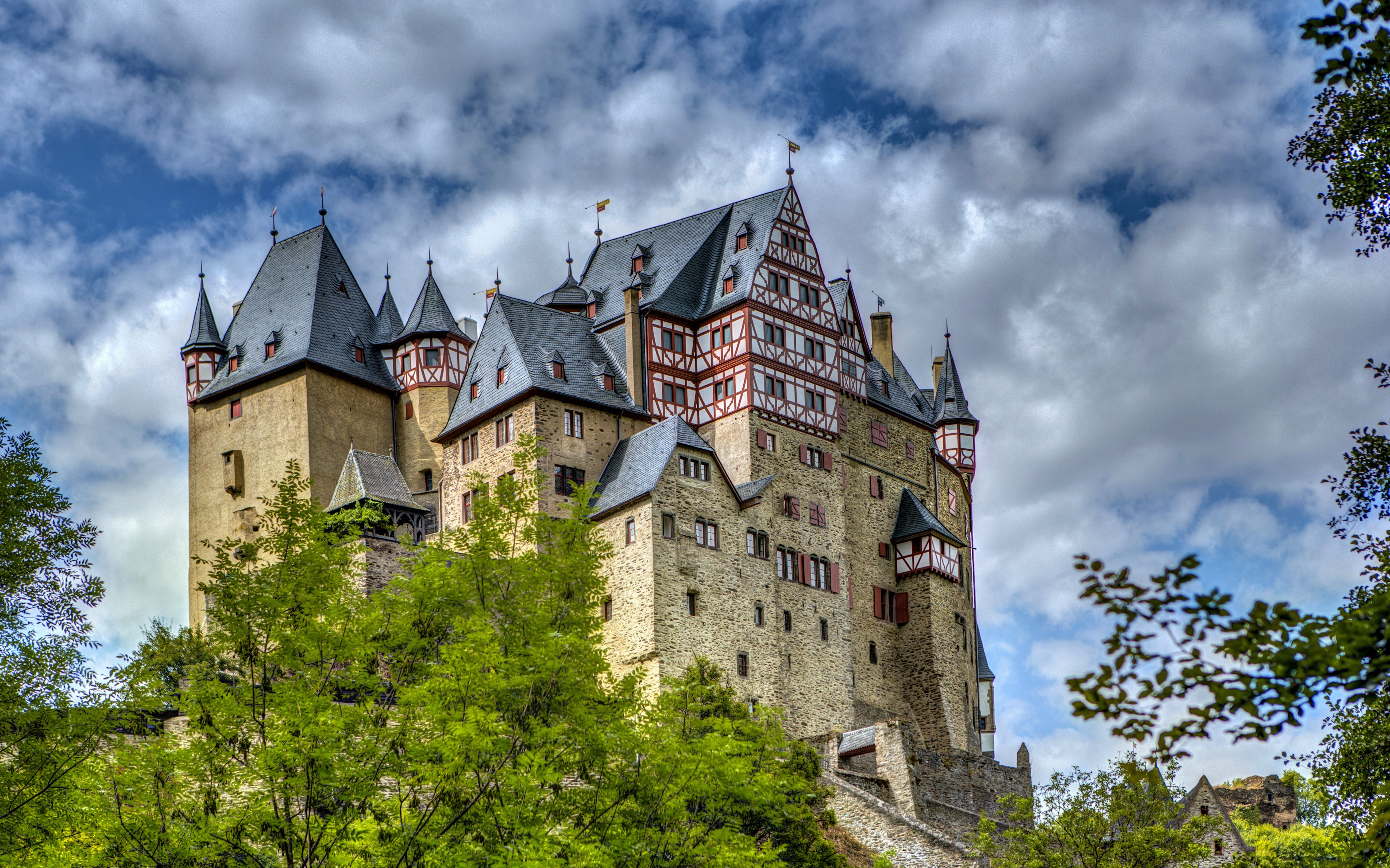 Eltz Castle Wallpapers